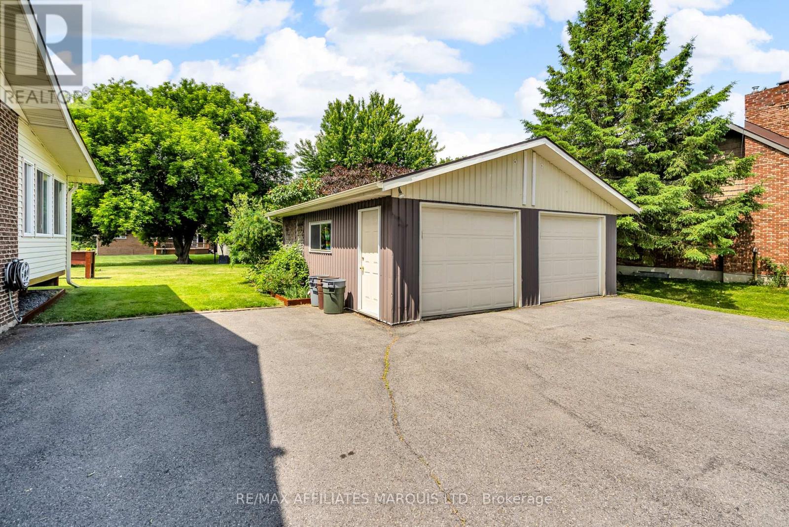 Property at 18227 OAK DRIVE image 5