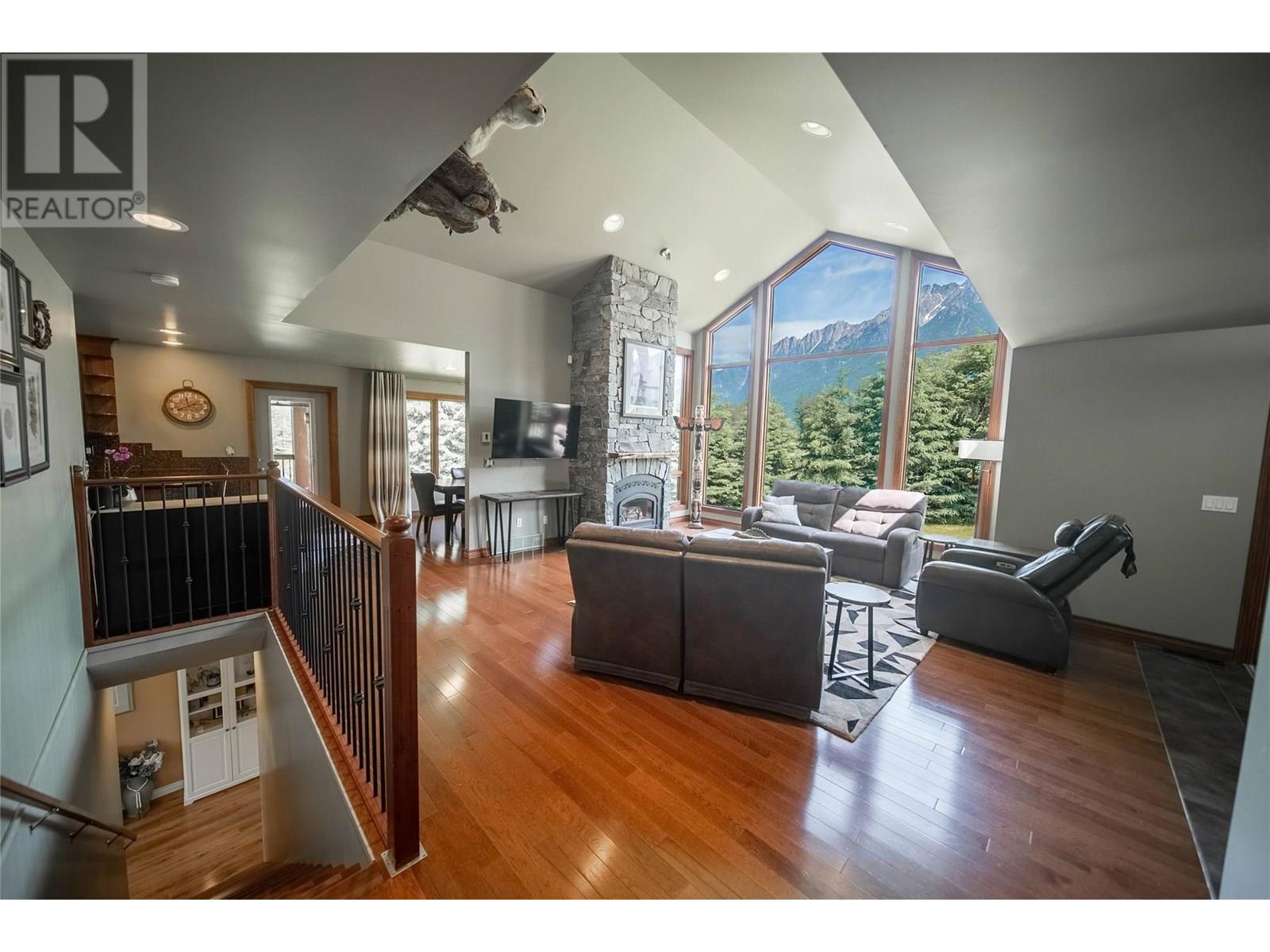 3053 Wardner Fort Steele Road, Fort Steele, British Columbia  V0B 1N0 - Photo 32 - 10352522