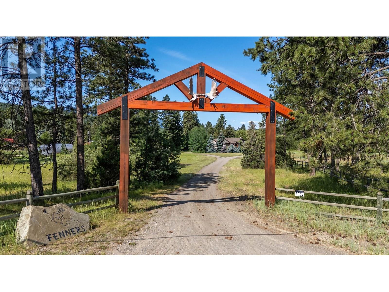 3053 Wardner Fort Steele Road, Fort Steele, British Columbia  V0B 1N0 - Photo 9 - 10352522