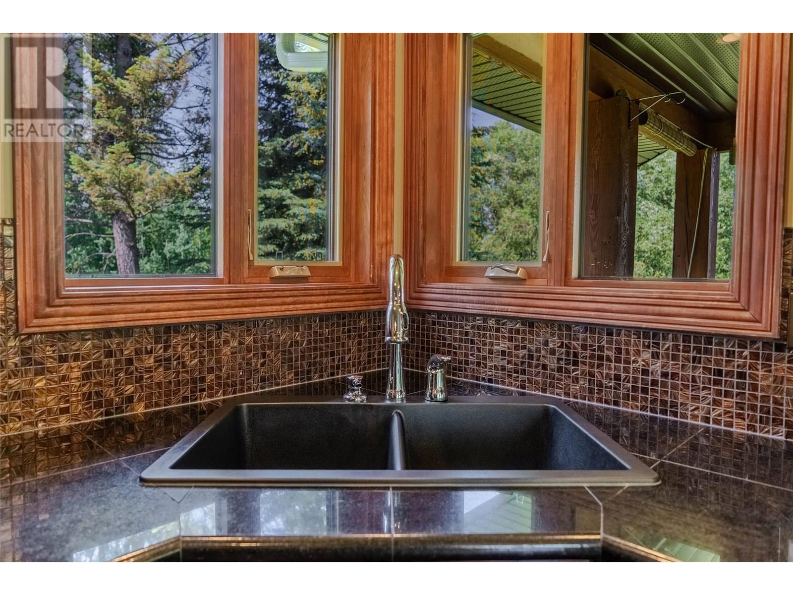 3053 Wardner Fort Steele Road, Fort Steele, British Columbia  V0B 1N0 - Photo 37 - 10352522