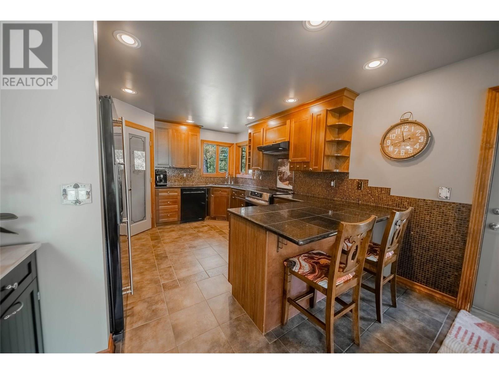 3053 Wardner Fort Steele Road, Fort Steele, British Columbia  V0B 1N0 - Photo 33 - 10352522