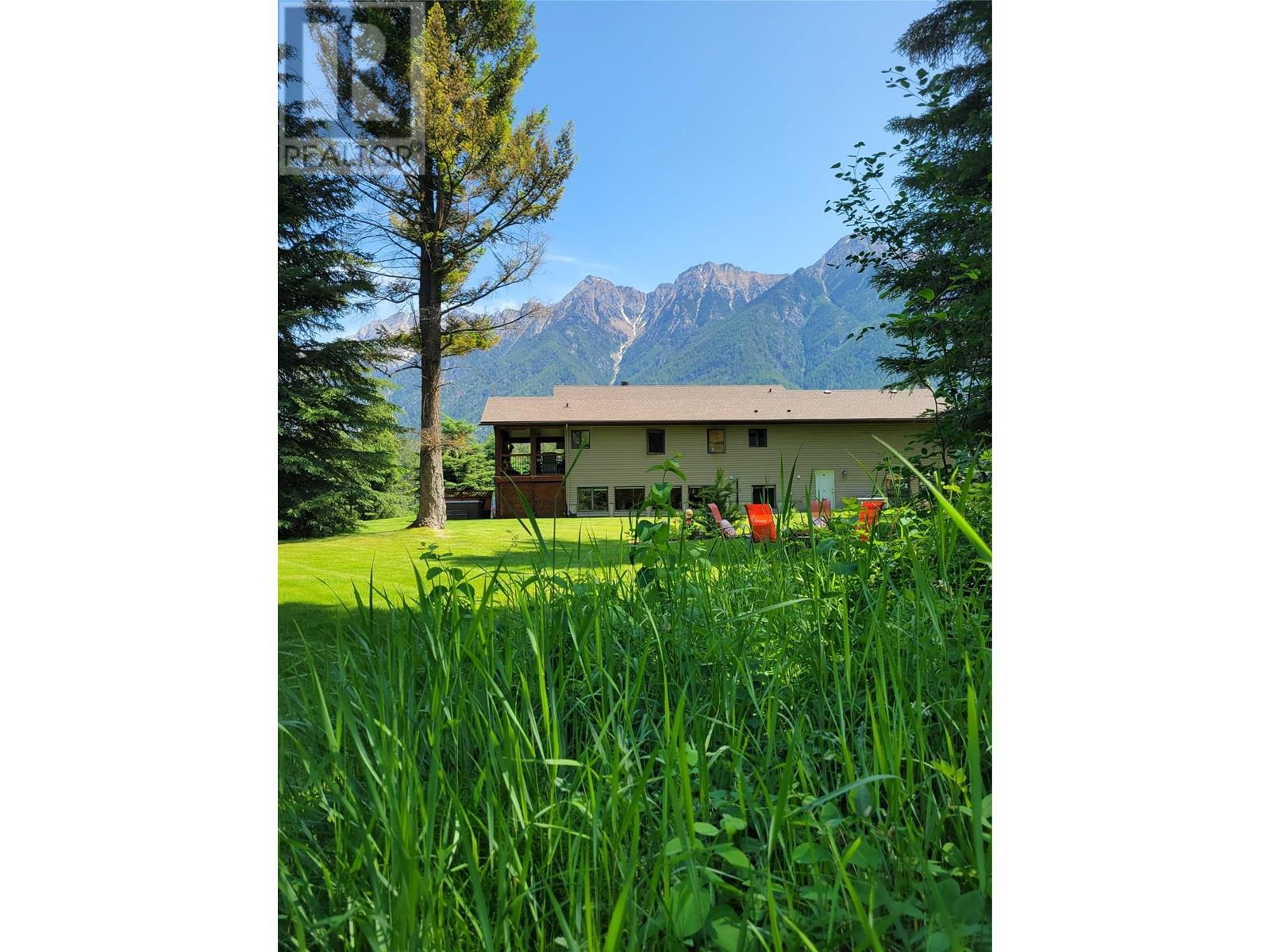 3053 Wardner Fort Steele Road, Fort Steele, British Columbia  V0B 1N0 - Photo 18 - 10352522