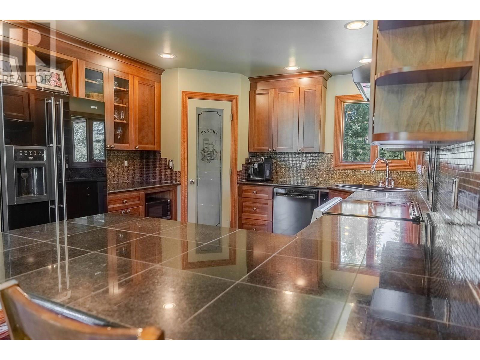 3053 Wardner Fort Steele Road, Fort Steele, British Columbia  V0B 1N0 - Photo 35 - 10352522