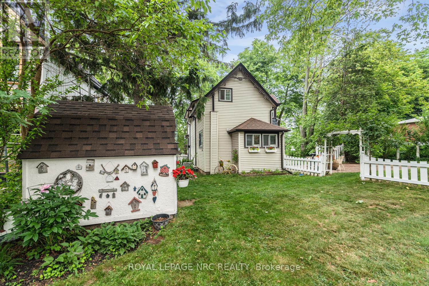31 Victoria Terrace, Grimsby, Ontario  L3M 2E6 - Photo 34 - X12212848