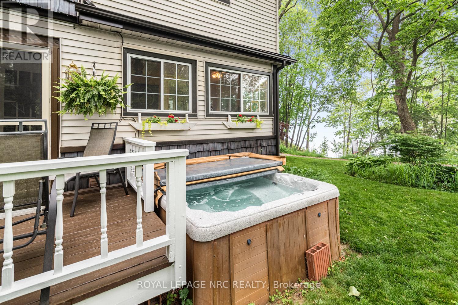 31 Victoria Terrace, Grimsby, Ontario  L3M 2E6 - Photo 37 - X12212848