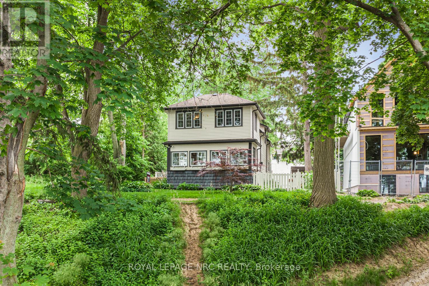 31 Victoria Terrace, Grimsby, Ontario  L3M 2E6 - Photo 35 - X12212848