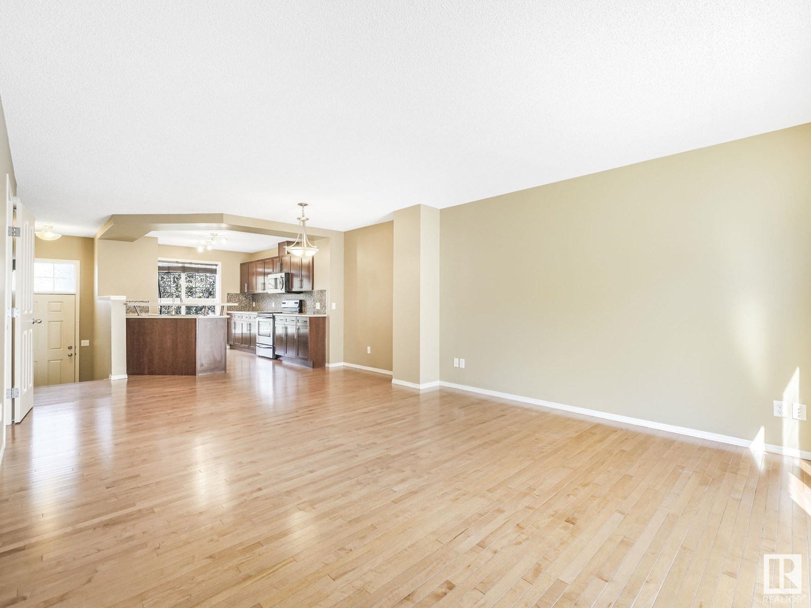 Property at #73 2051 TOWNE CENTRE BV NW image 5