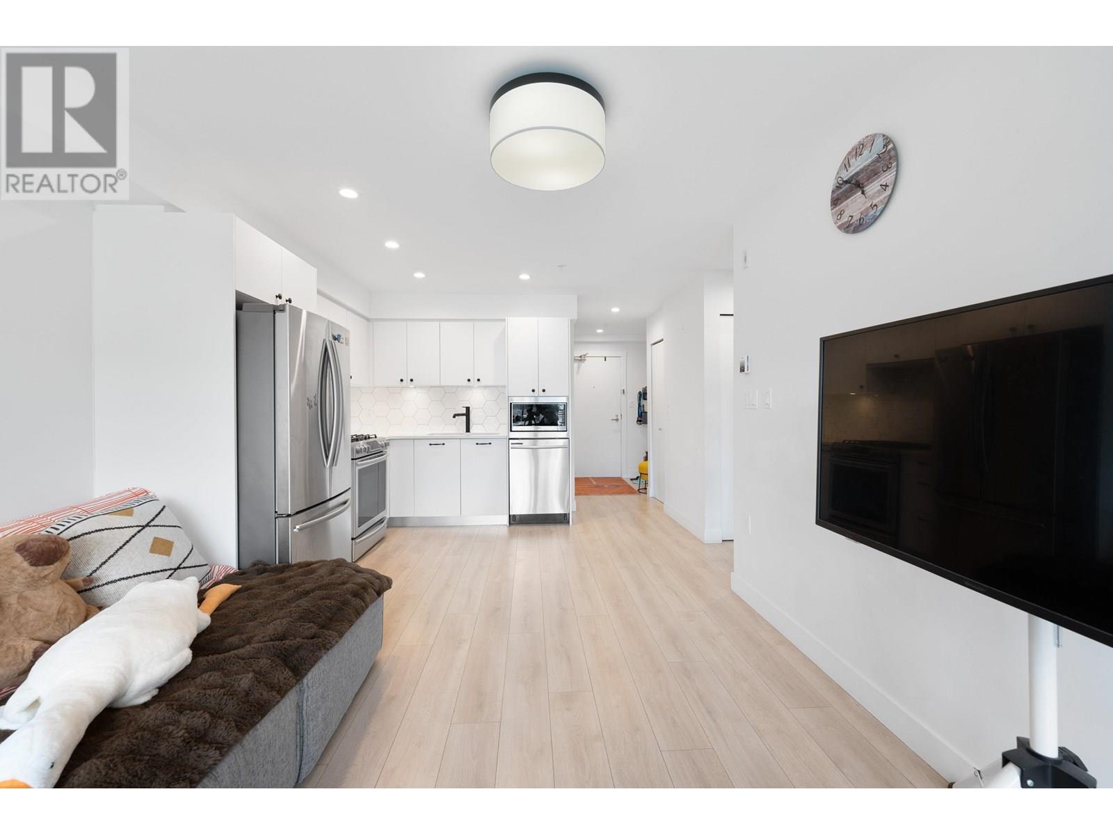 309 1519 Crown Street, North Vancouver, British Columbia  V7J 1G6 - Photo 9 - R3017774