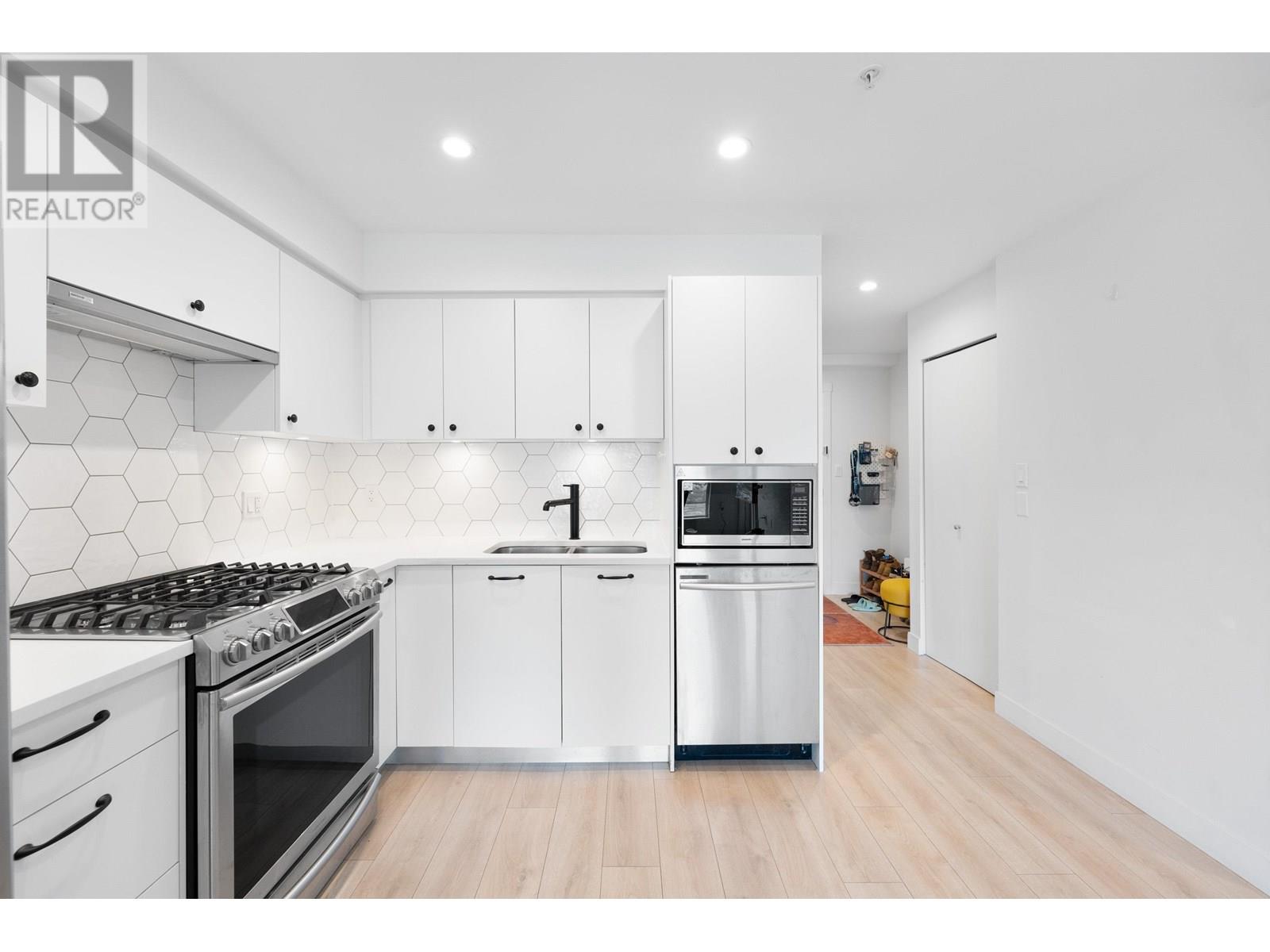 309 1519 Crown Street, North Vancouver, British Columbia  V7J 1G6 - Photo 15 - R3017774