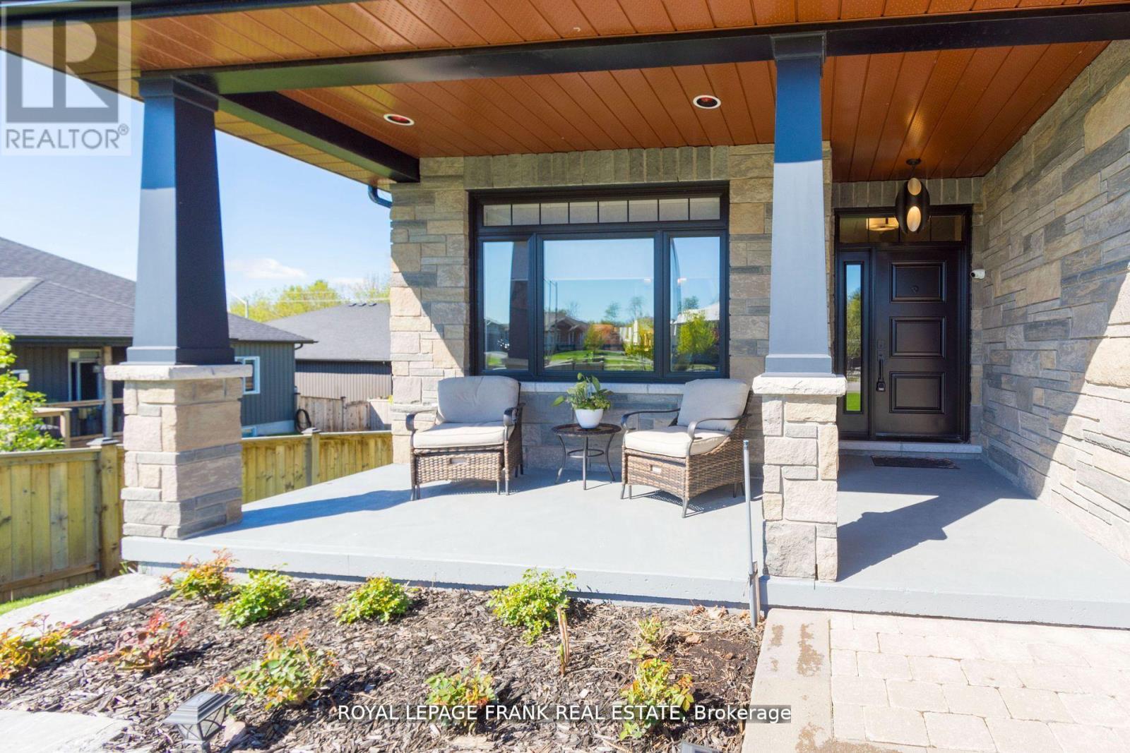 Property at 4 SPARTAN COURT image 5