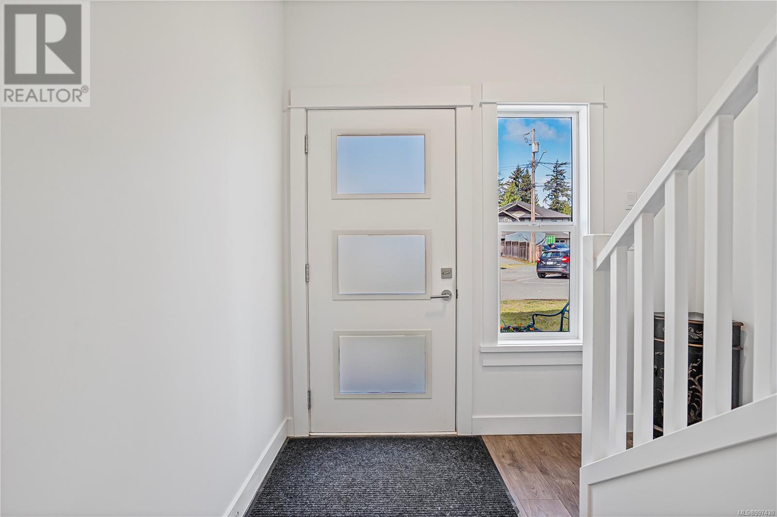Property at 3181 Ayton Pl image 4