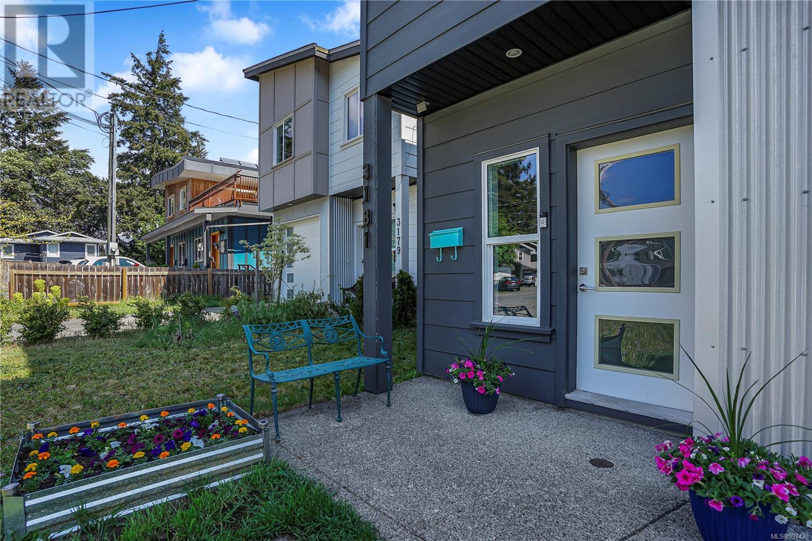 Property at 3181 Ayton Pl image 3