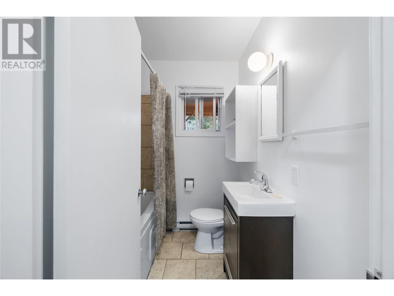 321 Golf View Street, Riondel, British Columbia  V0B 2B0 - Photo 23 - 10344784