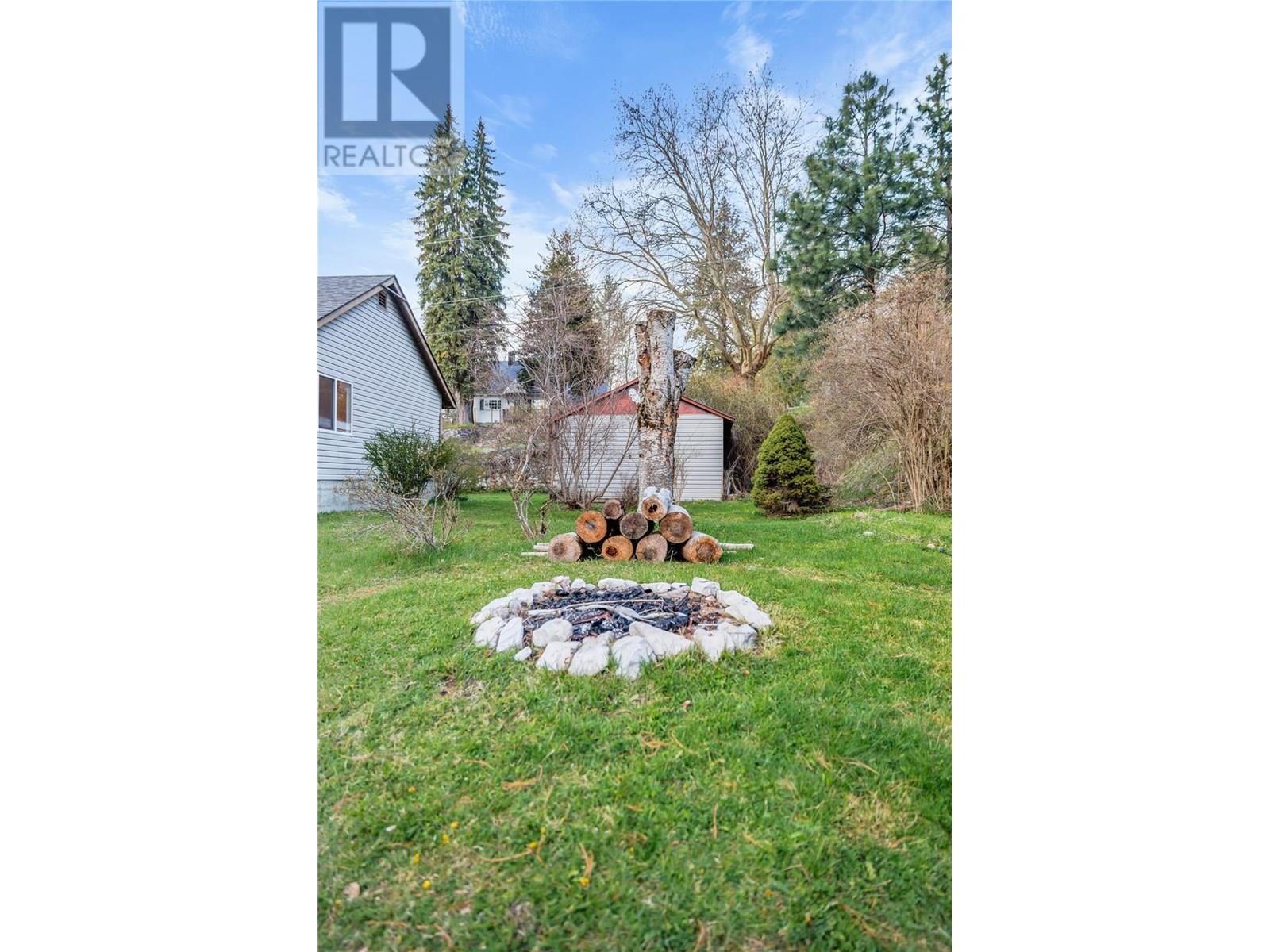 321 Golf View Street, Riondel, British Columbia  V0B 2B0 - Photo 6 - 10344784