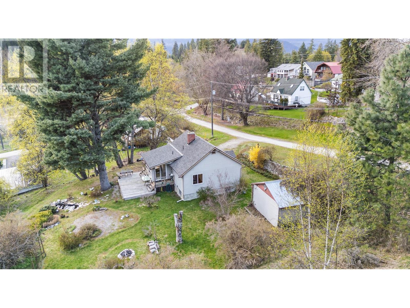 321 Golf View Street, Riondel, British Columbia  V0B 2B0 - Photo 1 - 10344784