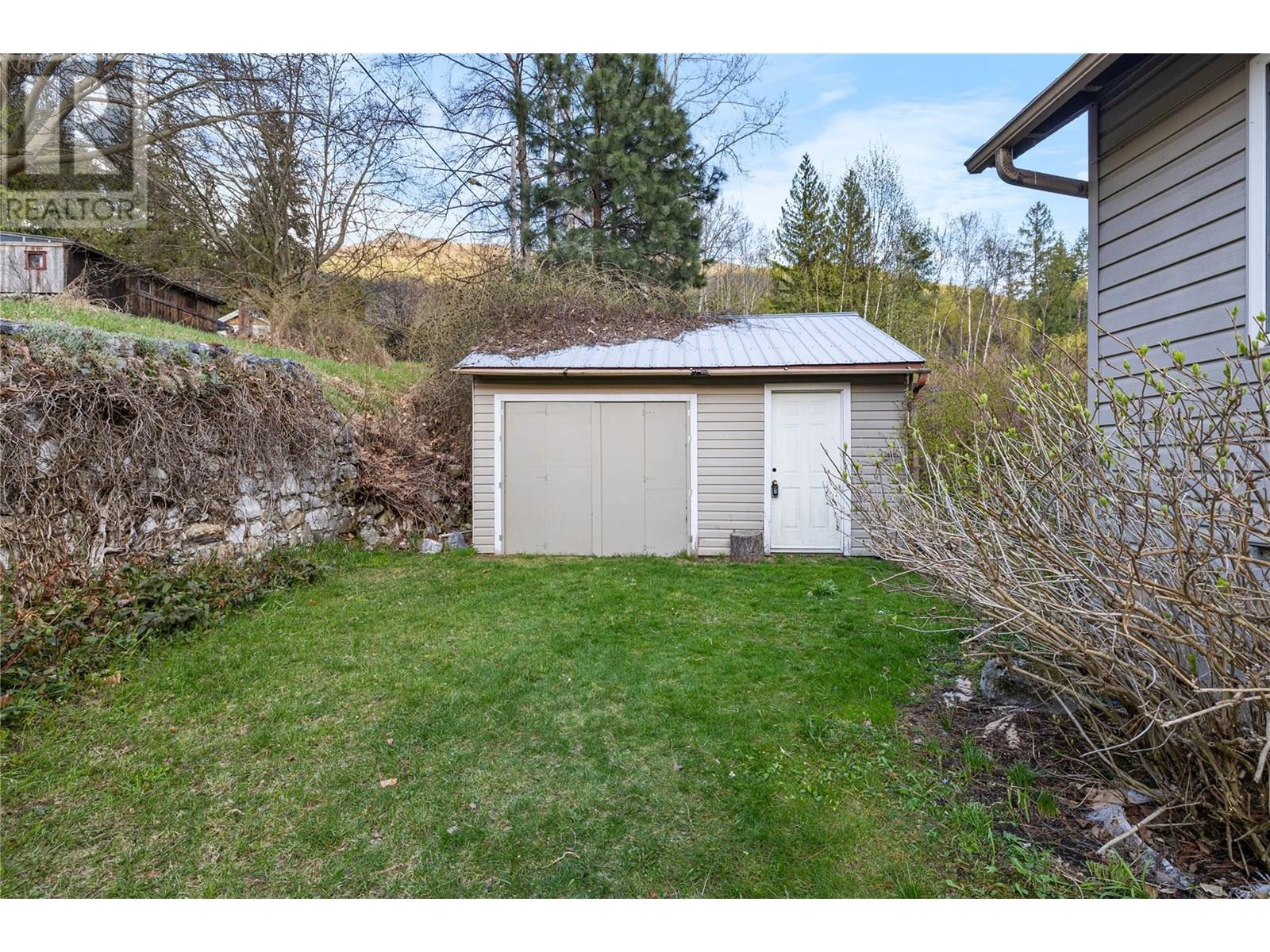 321 Golf View Street, Riondel, British Columbia  V0B 2B0 - Photo 30 - 10344784