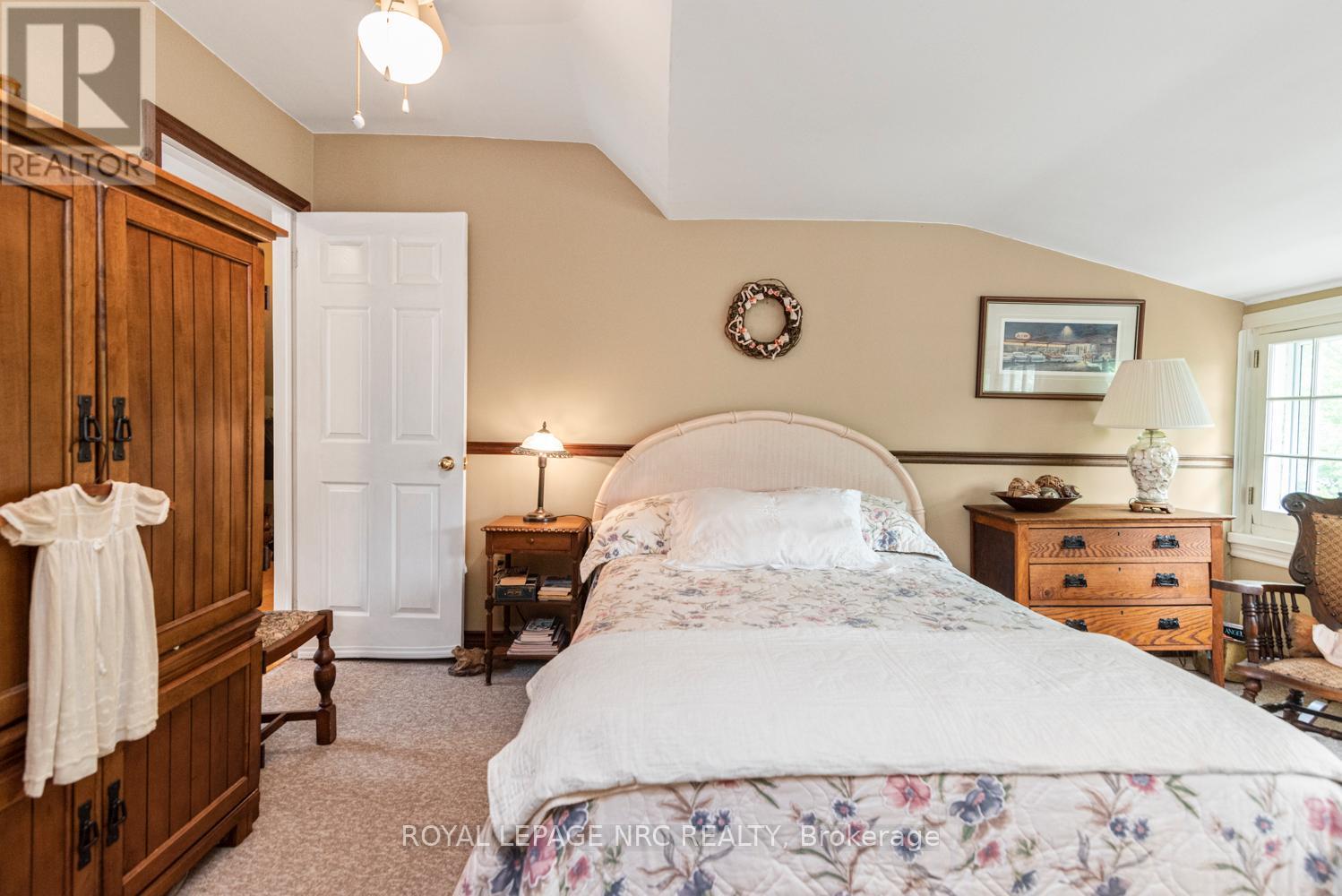 31 Victoria Terrace, Grimsby, Ontario  L3M 2E6 - Photo 17 - X12212848