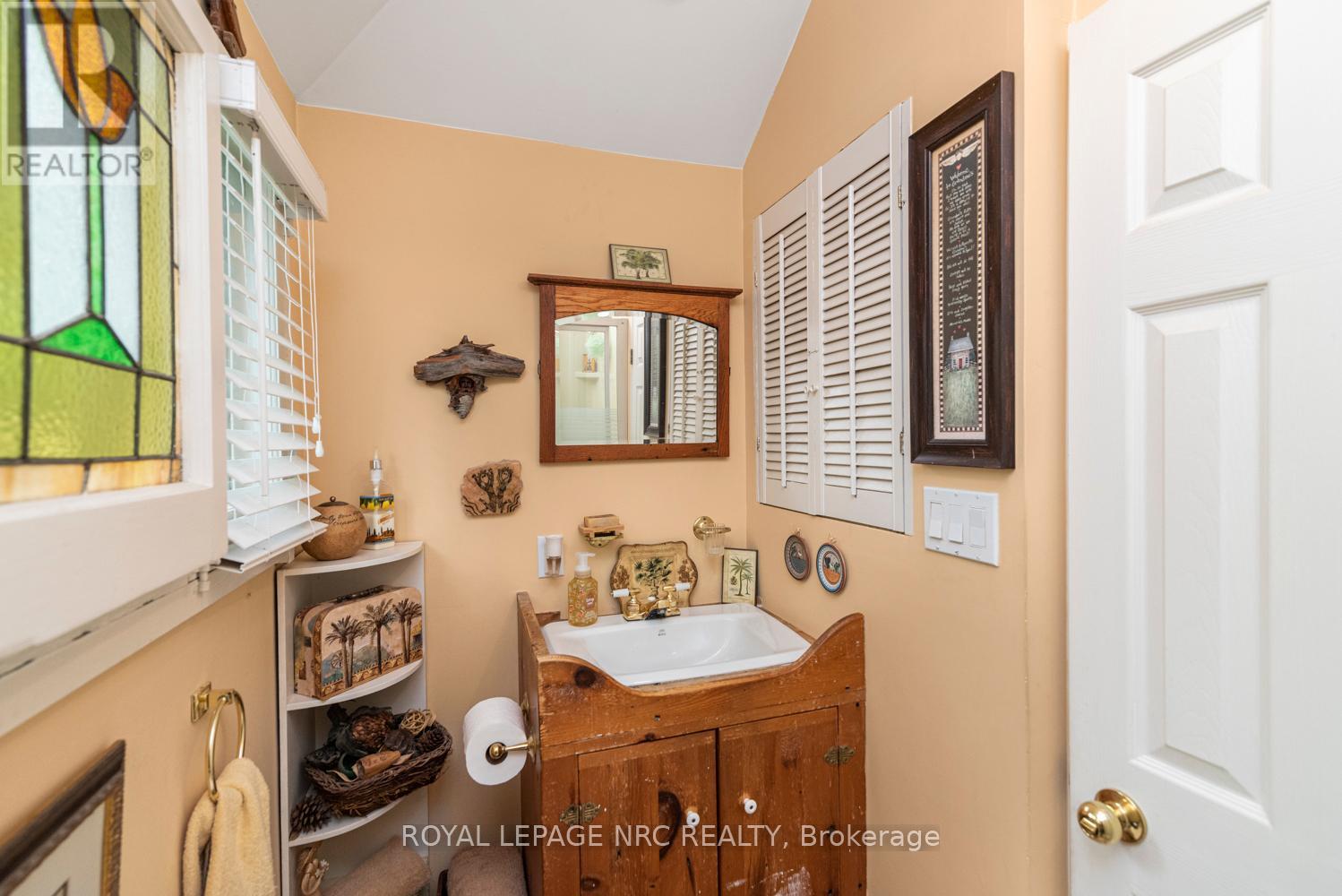 31 Victoria Terrace, Grimsby, Ontario  L3M 2E6 - Photo 24 - X12212848