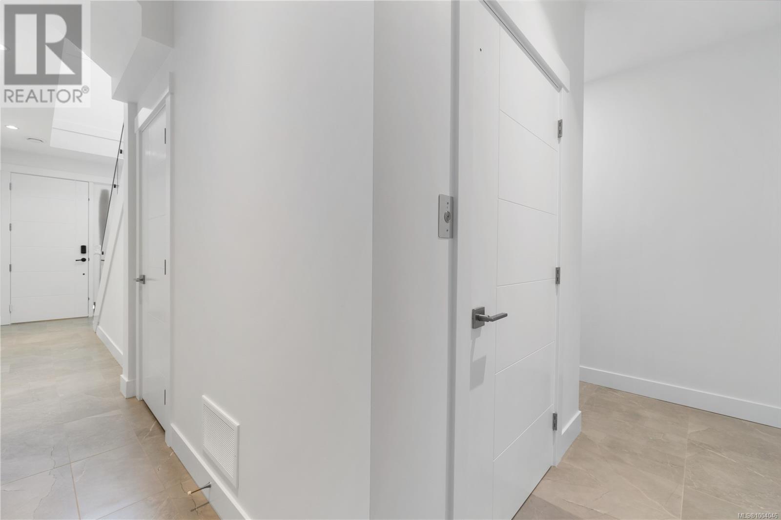 Property at 3534 Bonnie Dr image 3