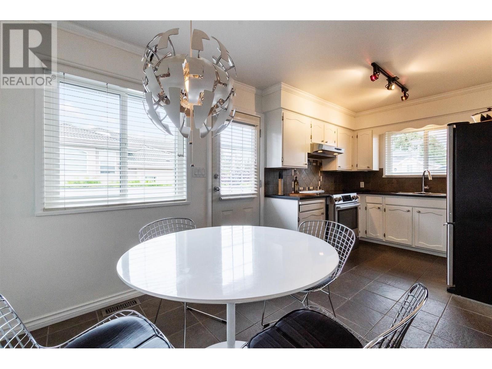 Property at 9160 WALFORD STREET image 4