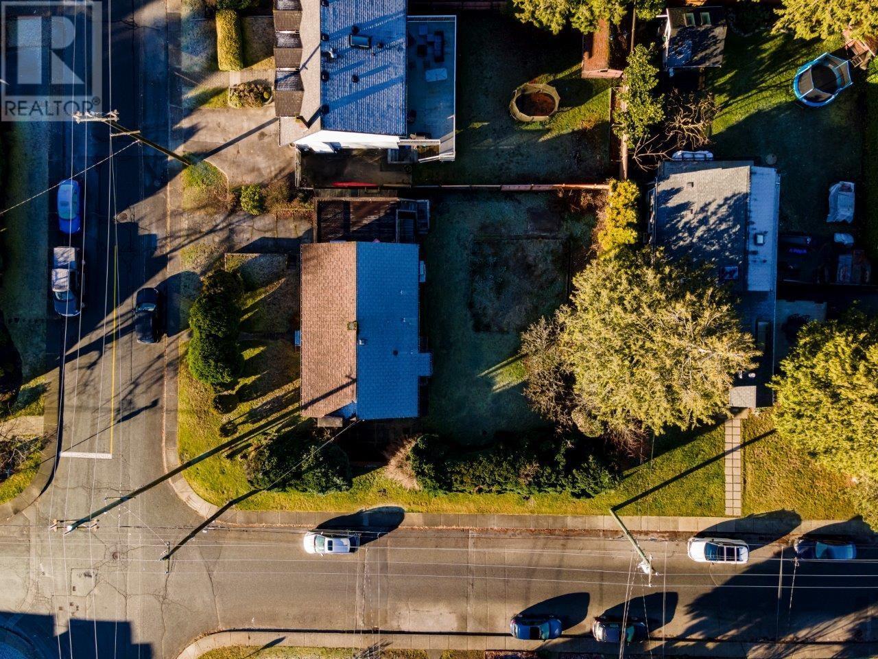 Property at 780 E 16TH STREET image 1