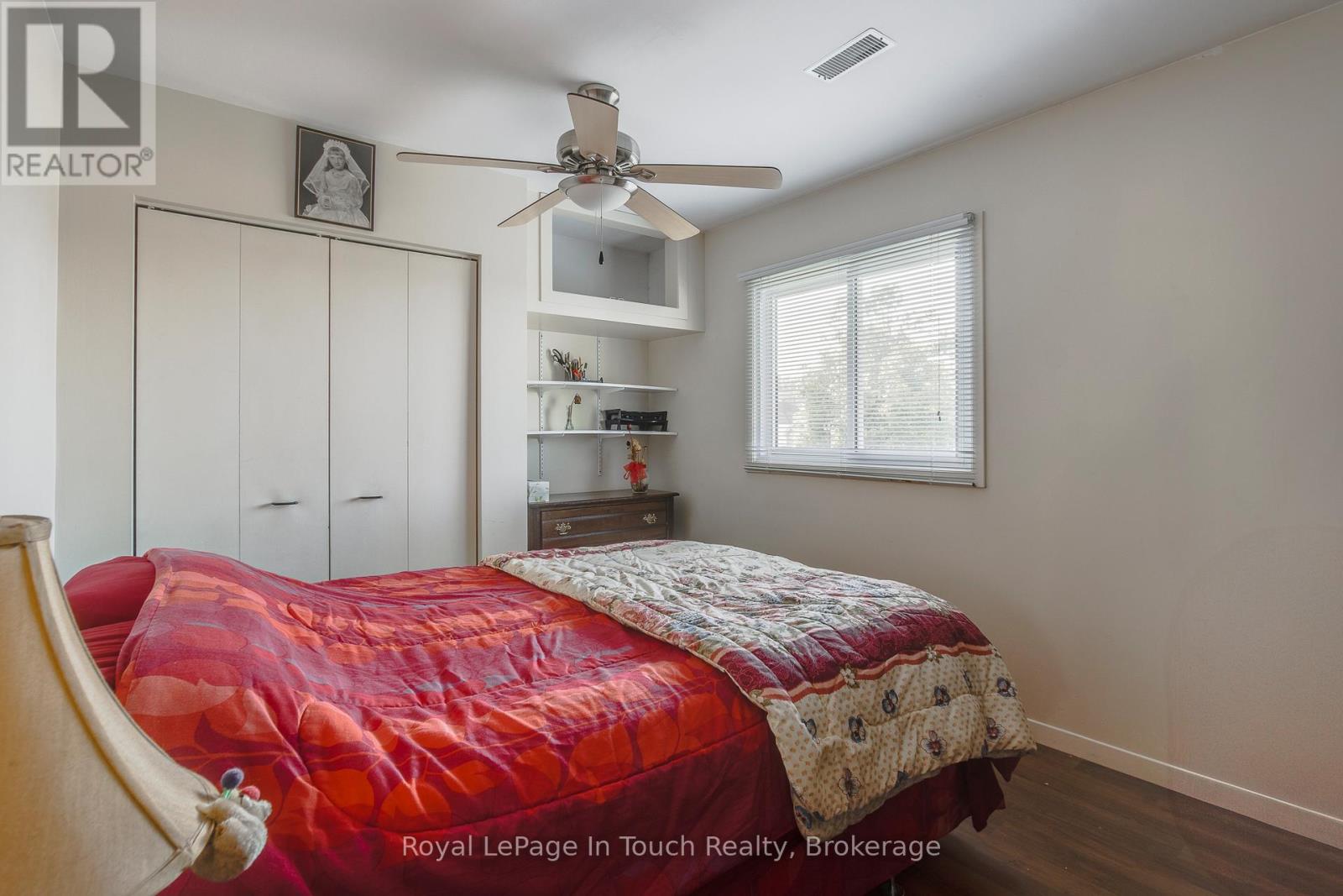 206 Lindsay Street, Midland, Ontario  L4R 2T9 - Photo 15 - S12233483