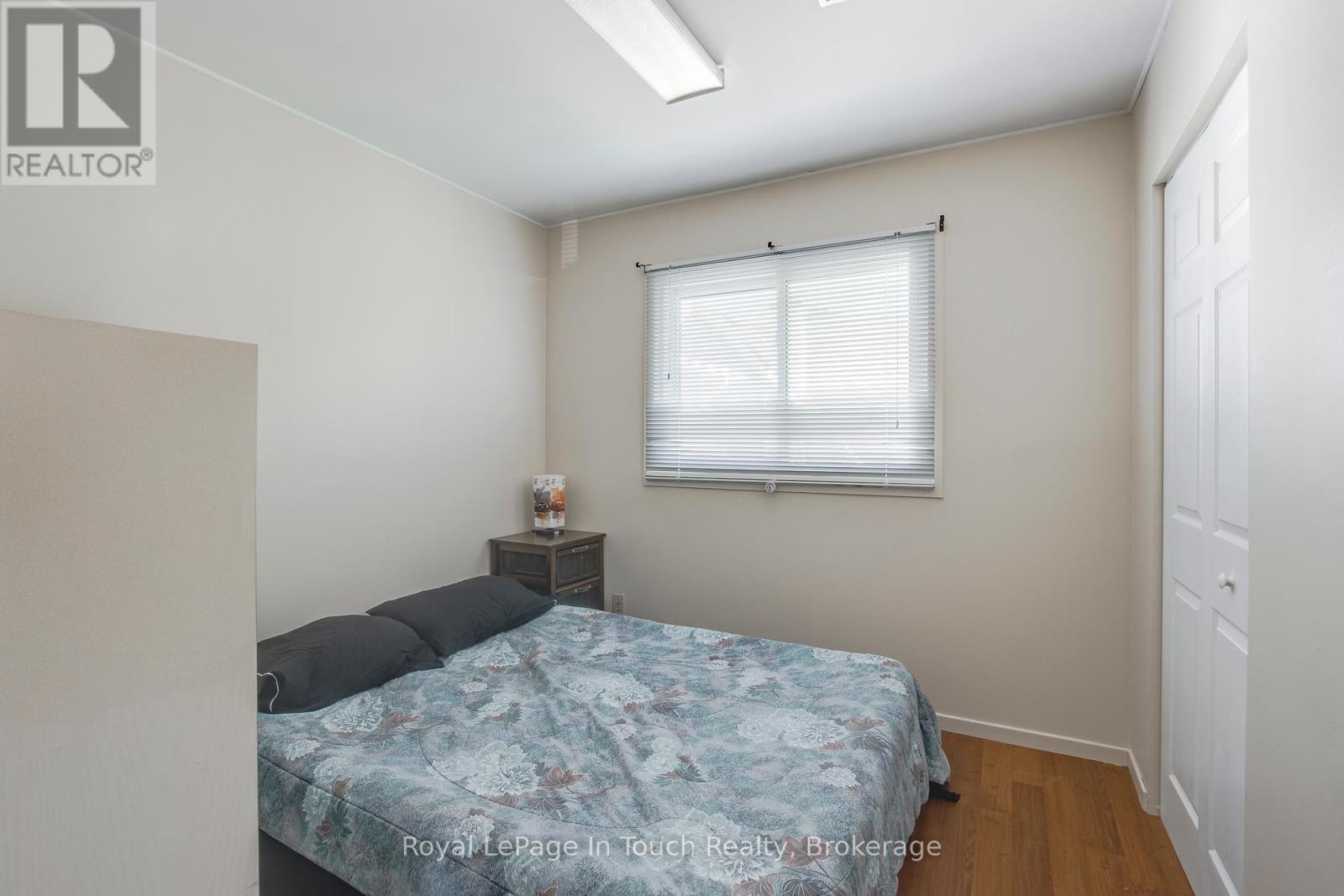 206 Lindsay Street, Midland, Ontario  L4R 2T9 - Photo 16 - S12233483