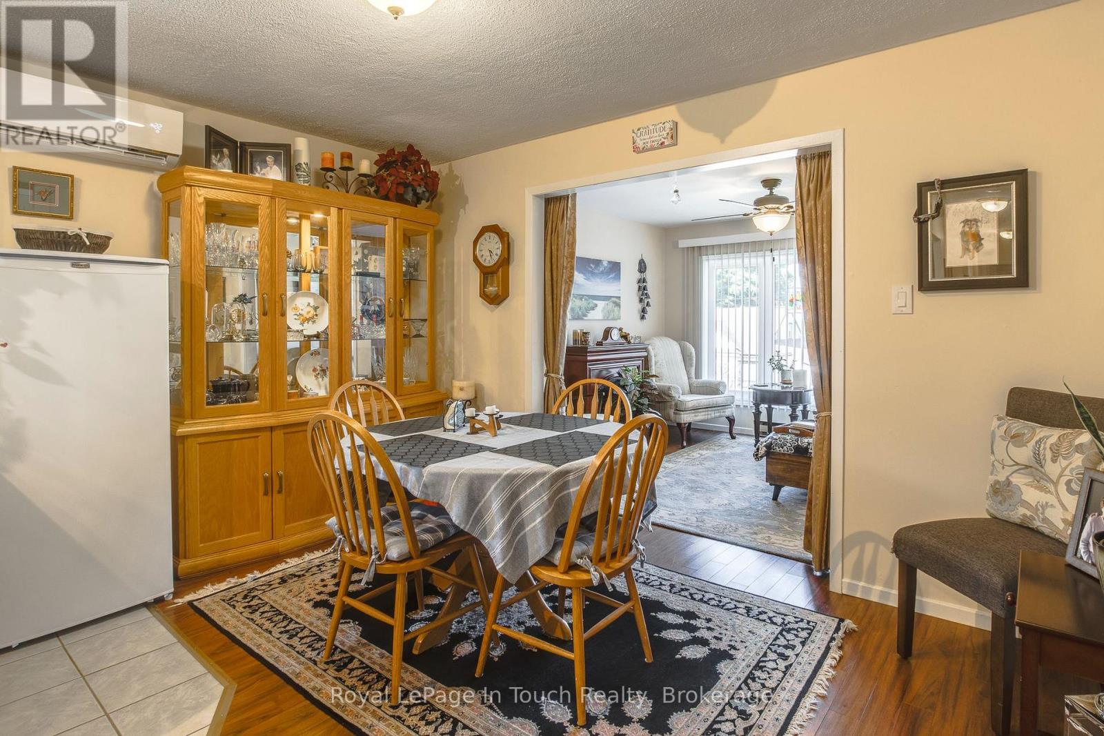 206 Lindsay Street, Midland, Ontario  L4R 2T9 - Photo 22 - S12233483