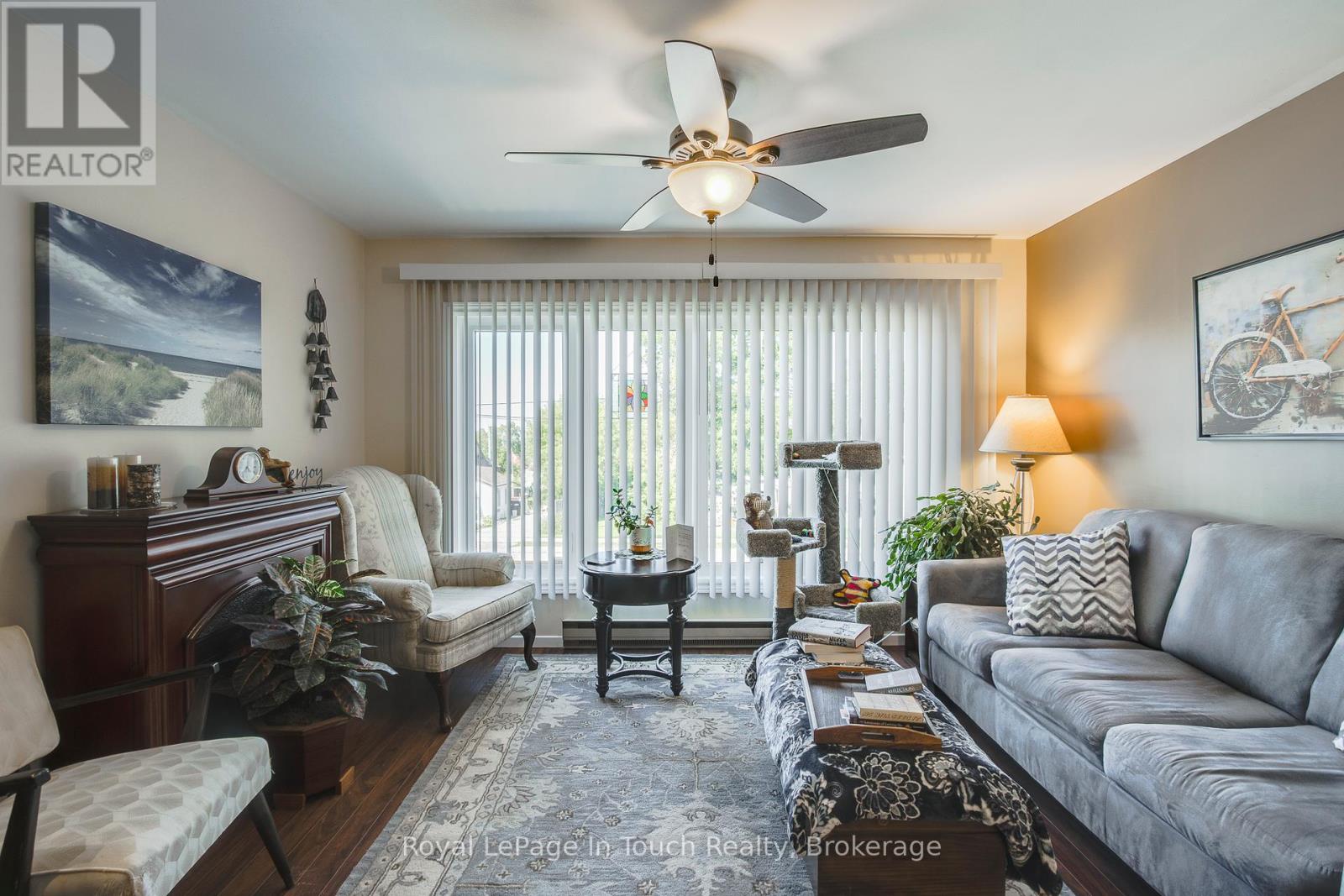 206 Lindsay Street, Midland, Ontario  L4R 2T9 - Photo 23 - S12233483