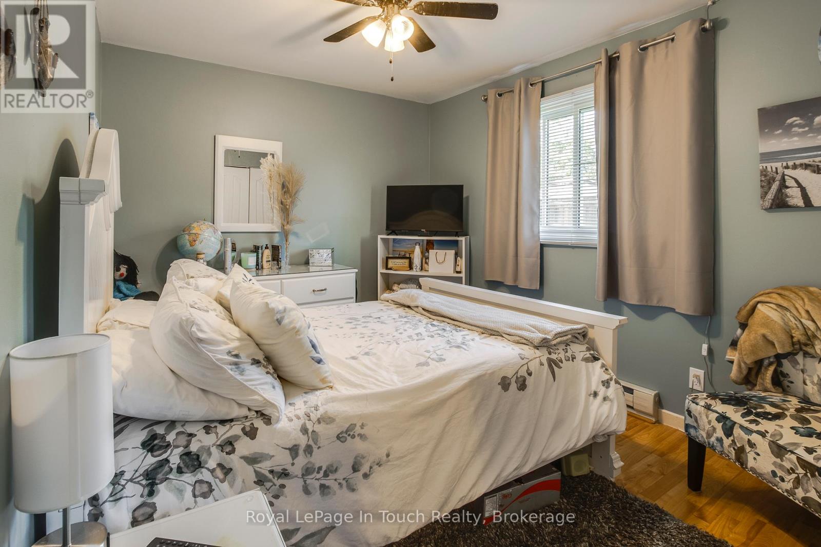 206 Lindsay Street, Midland, Ontario  L4R 2T9 - Photo 25 - S12233483