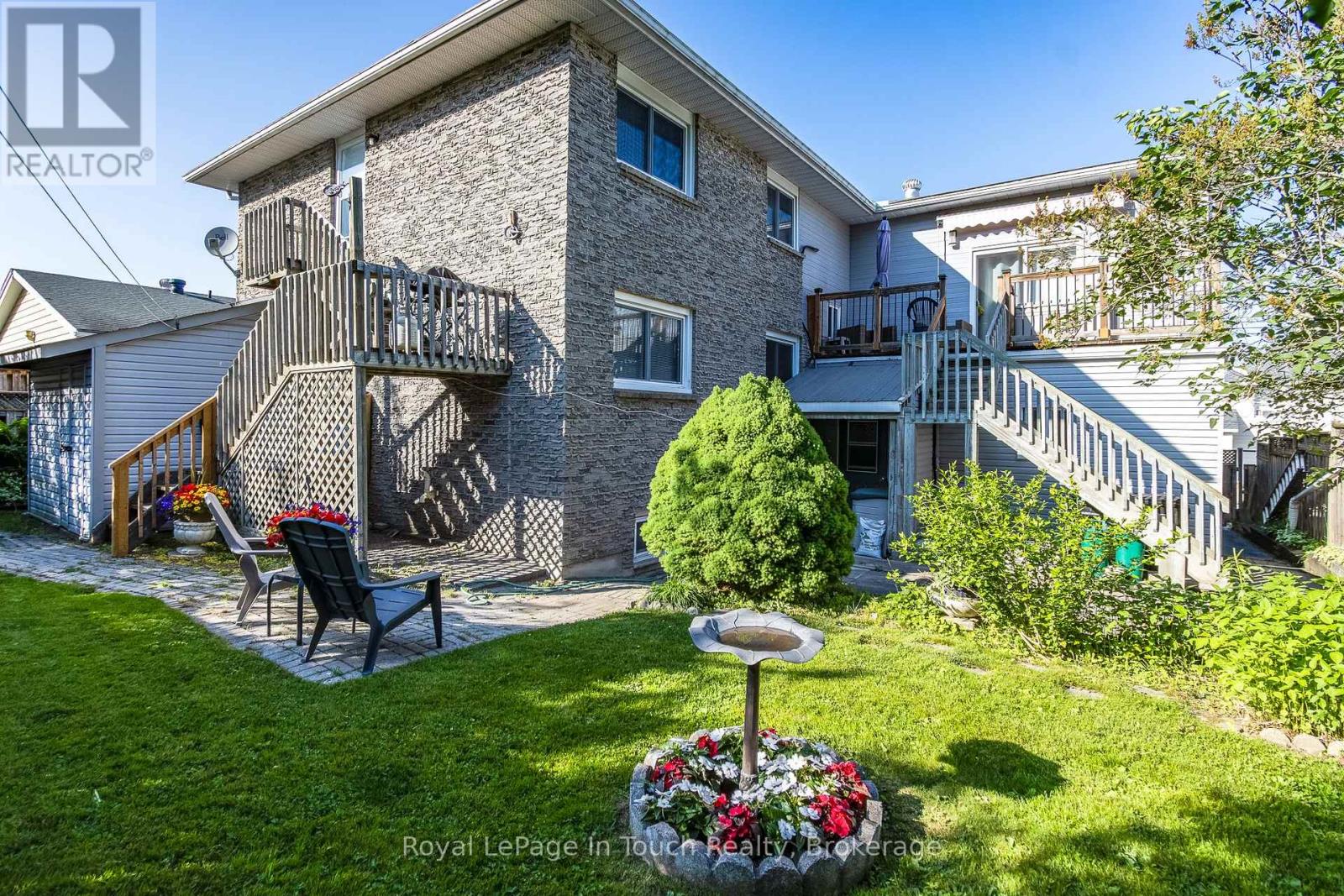 206 Lindsay Street, Midland, Ontario  L4R 2T9 - Photo 3 - S12233483