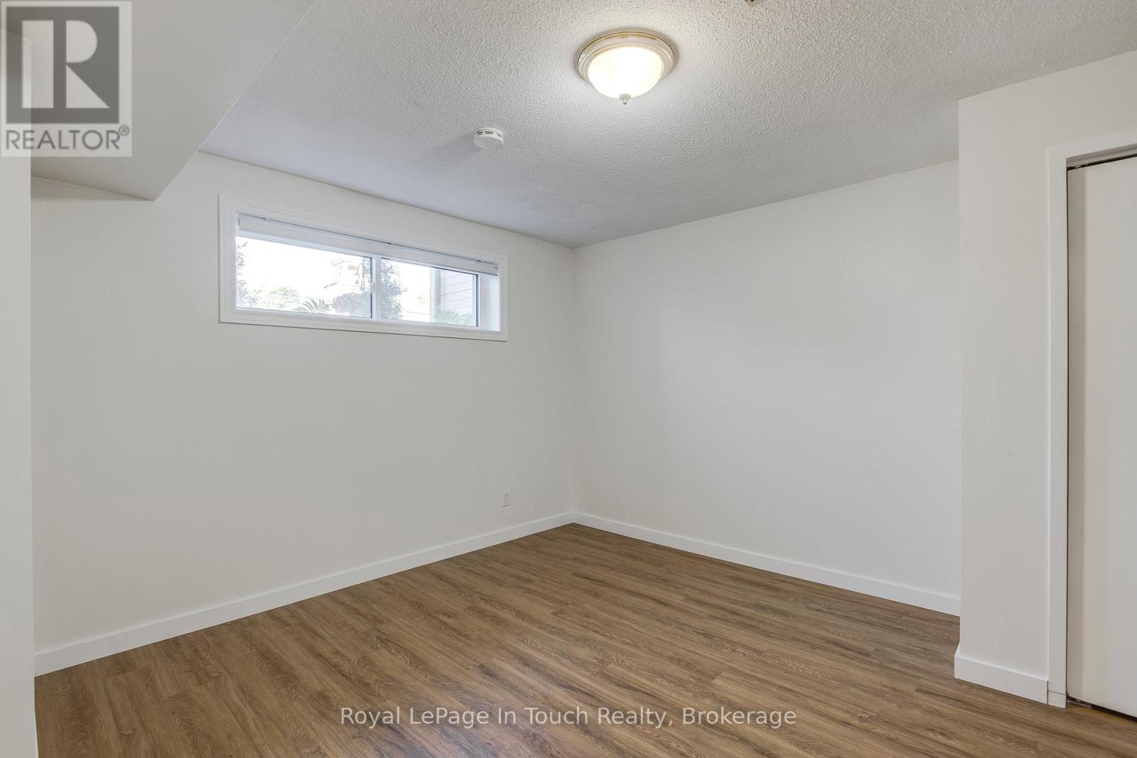 206 Lindsay Street, Midland, Ontario  L4R 2T9 - Photo 34 - S12233483