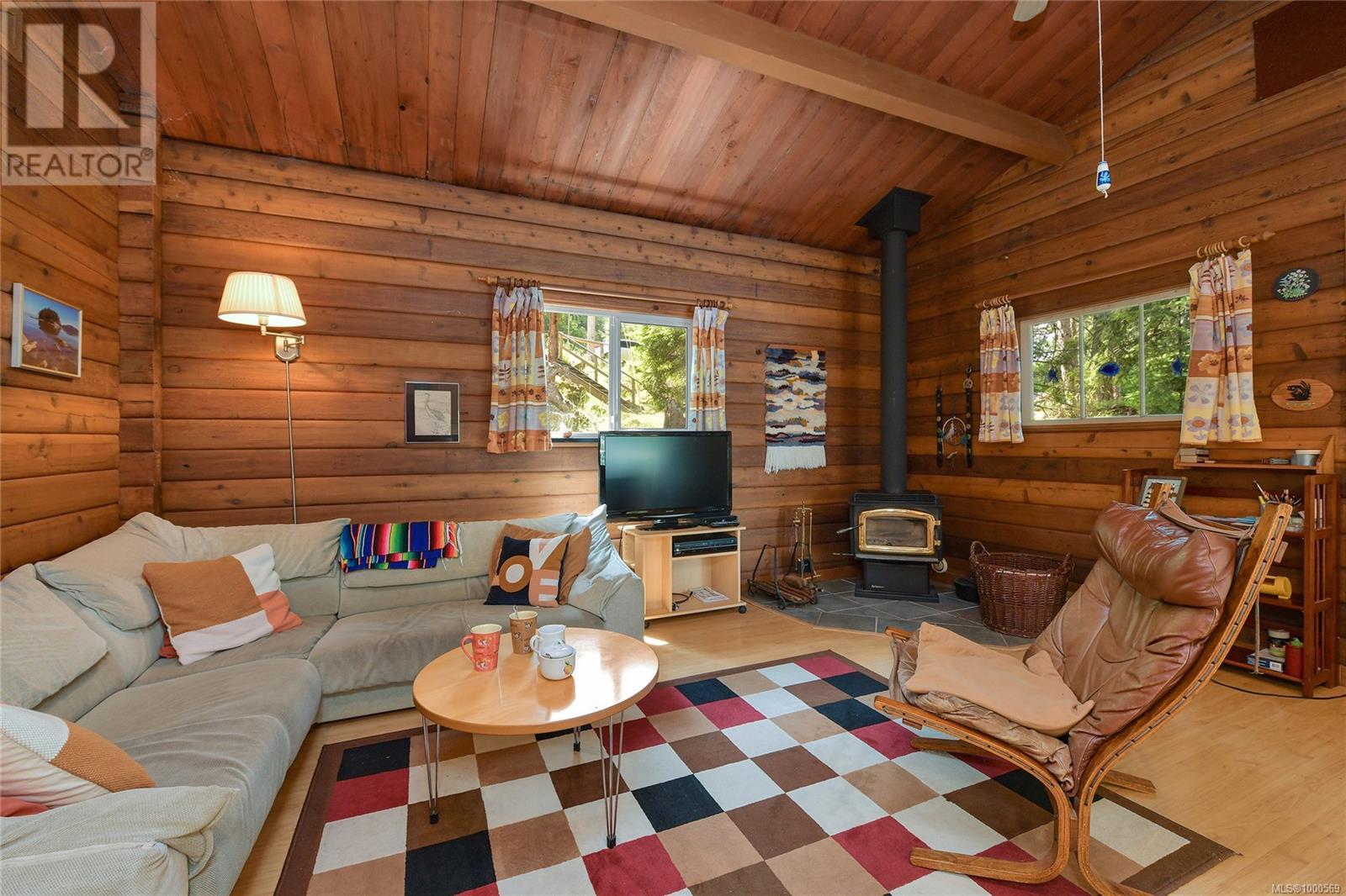 Property at 177 Mariners Way image 3