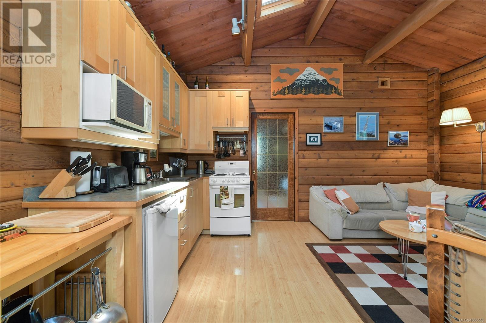 Property at 177 Mariners Way image 2