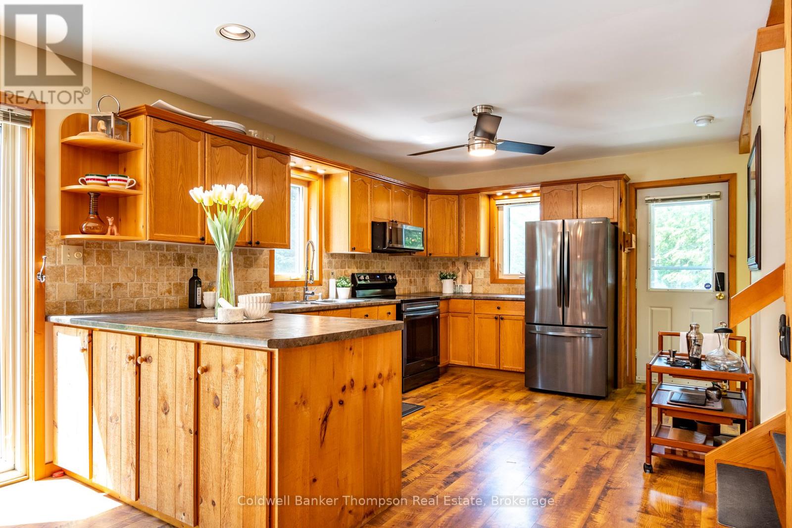 115 Cottage Lane, Huntsville, Ontario  P1H 2J4 - Photo 5 - X12233492