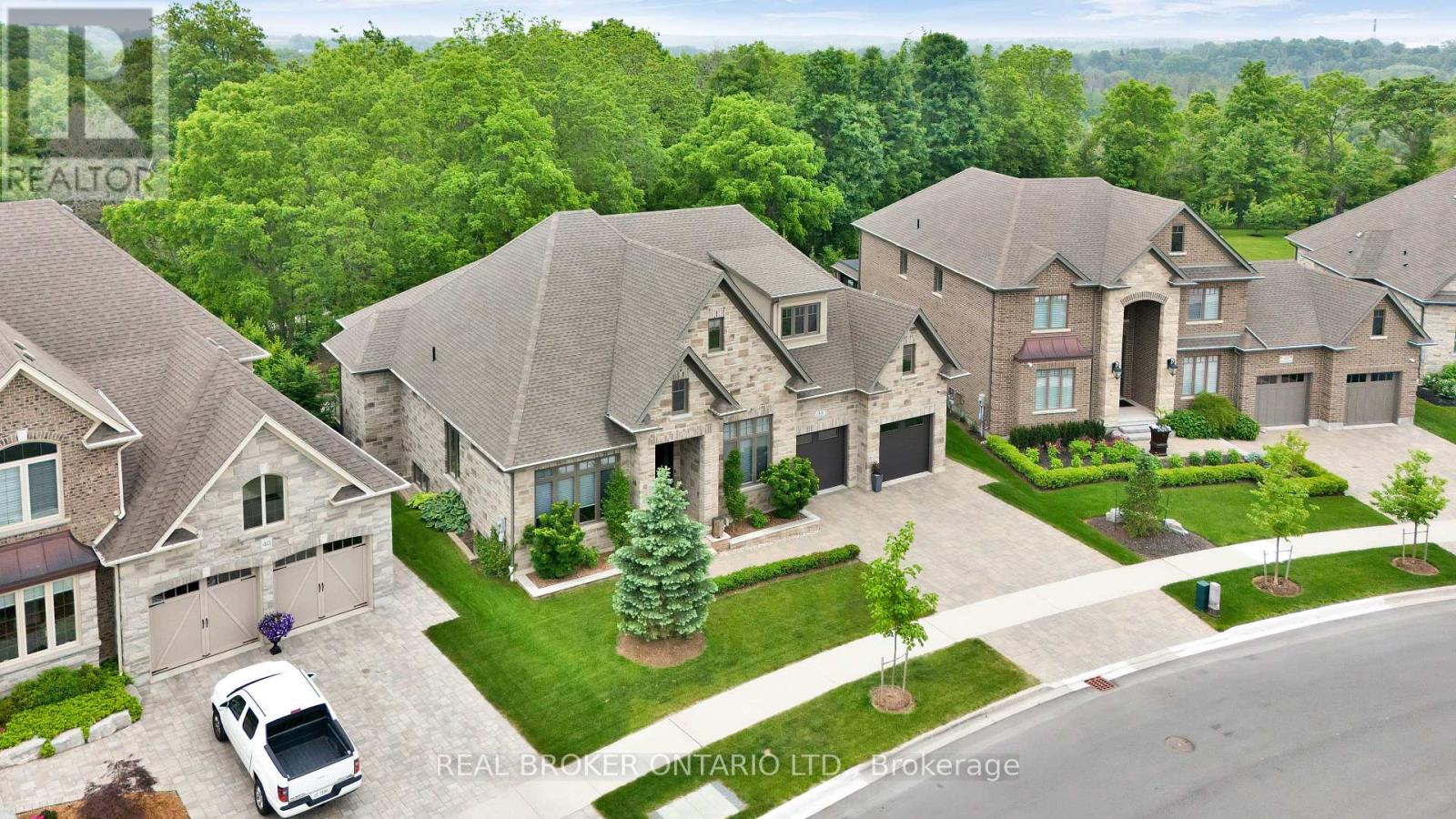 44 Pioneer Ridge Drive, Kitchener, Ontario  N2P 0G6 - Photo 47 - X12163761