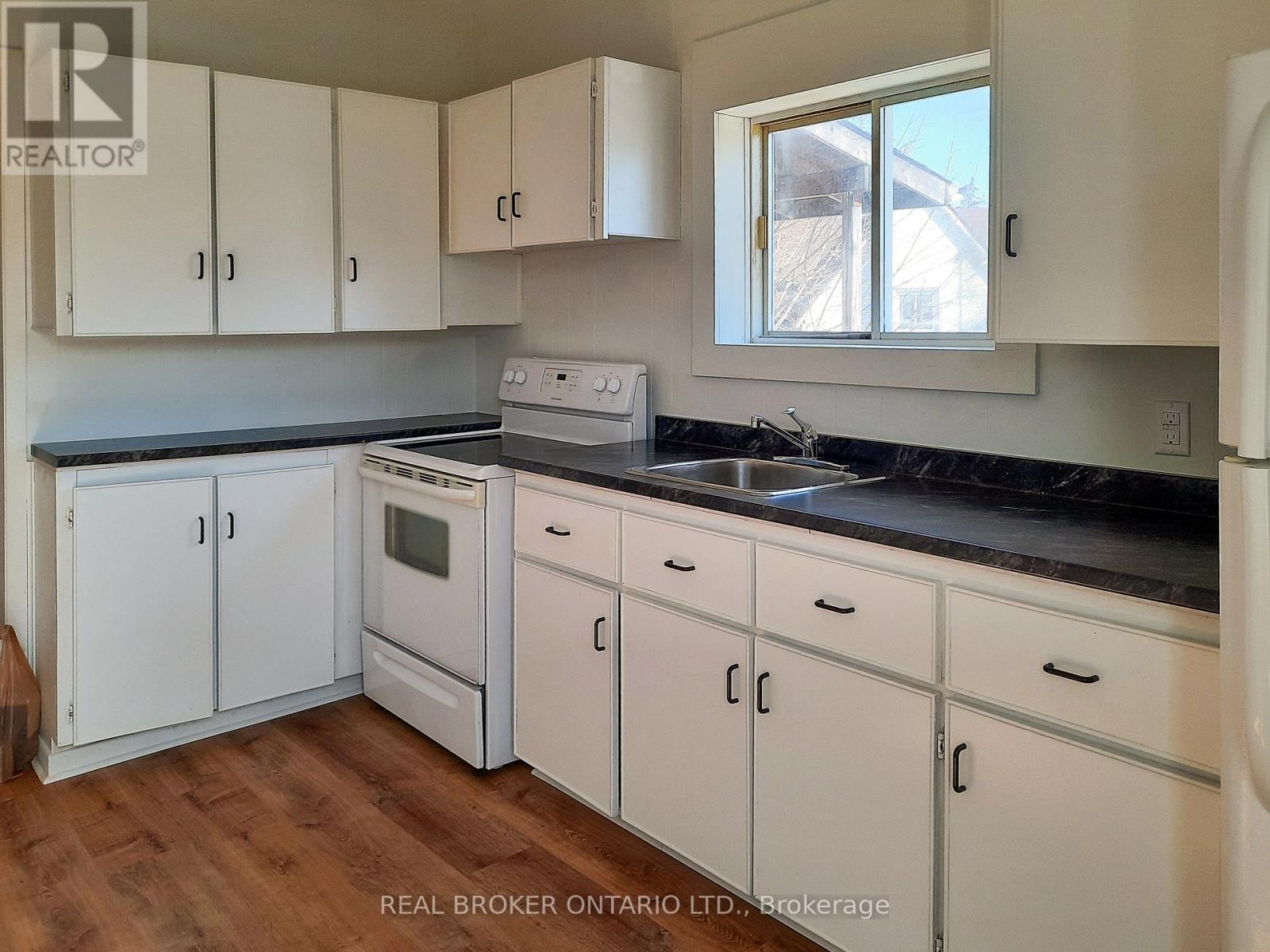 20 King Street, North Dundas, Ontario  K0C 1H0 - Photo 20 - X12233496