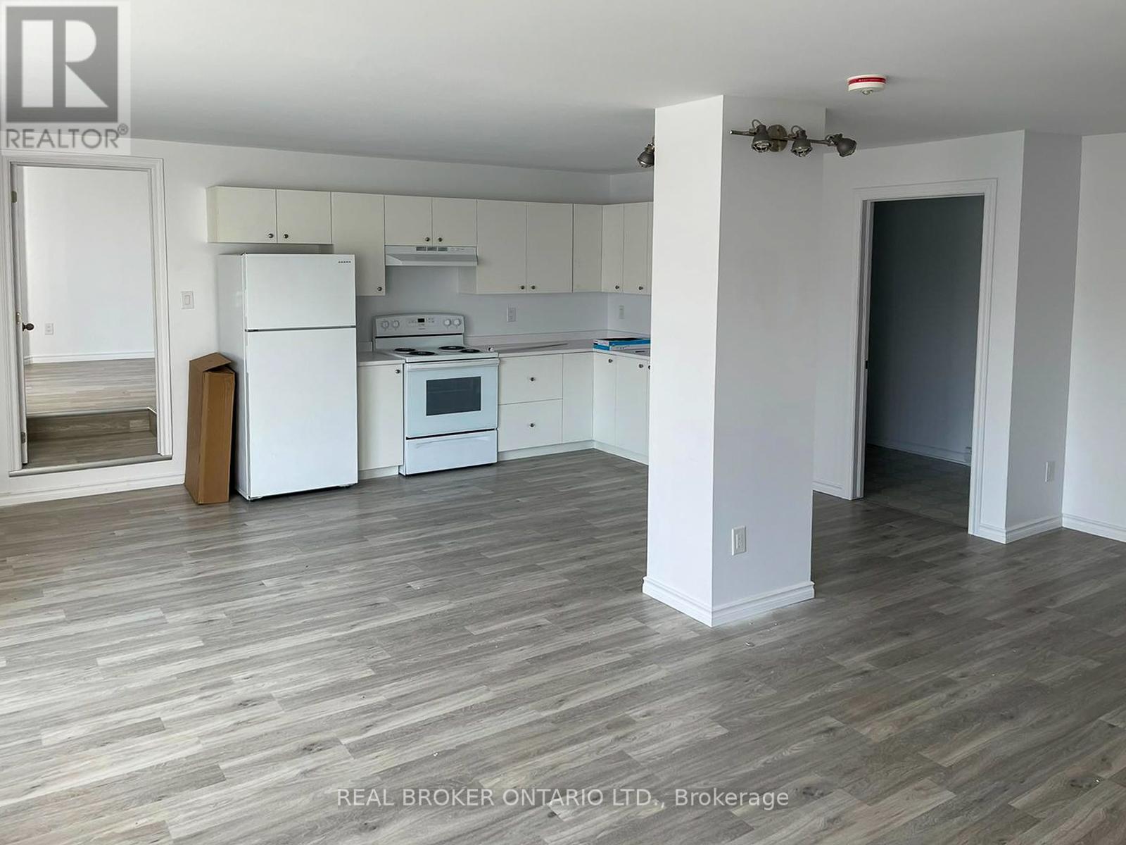 20 King Street, North Dundas, Ontario  K0C 1H0 - Photo 9 - X12233496