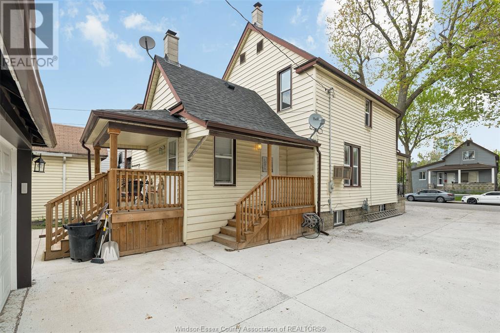 Property at 151 CURRY AVENUE image 3