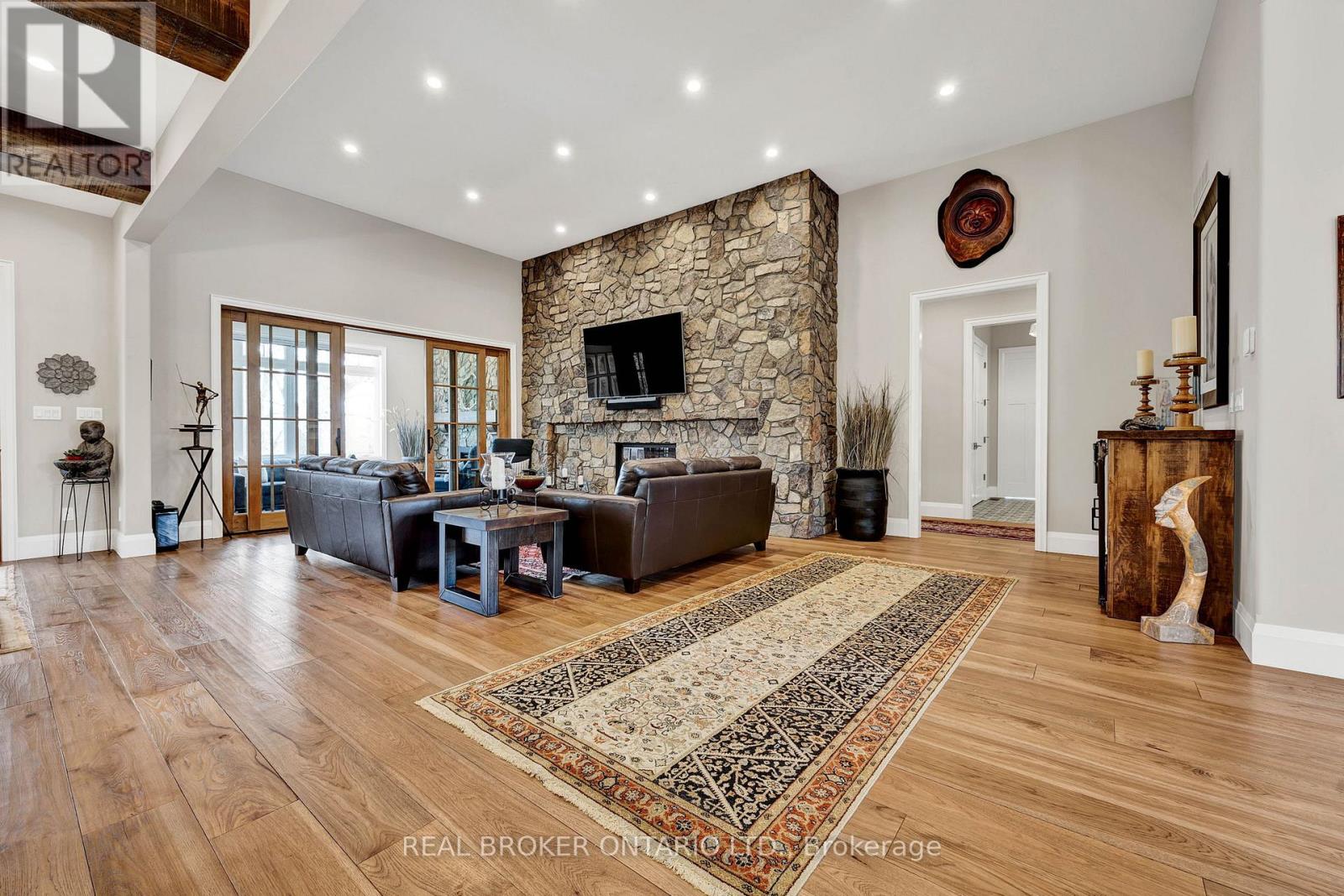 44 Pioneer Ridge Drive, Kitchener, Ontario  N2P 0G6 - Photo 12 - X12163761
