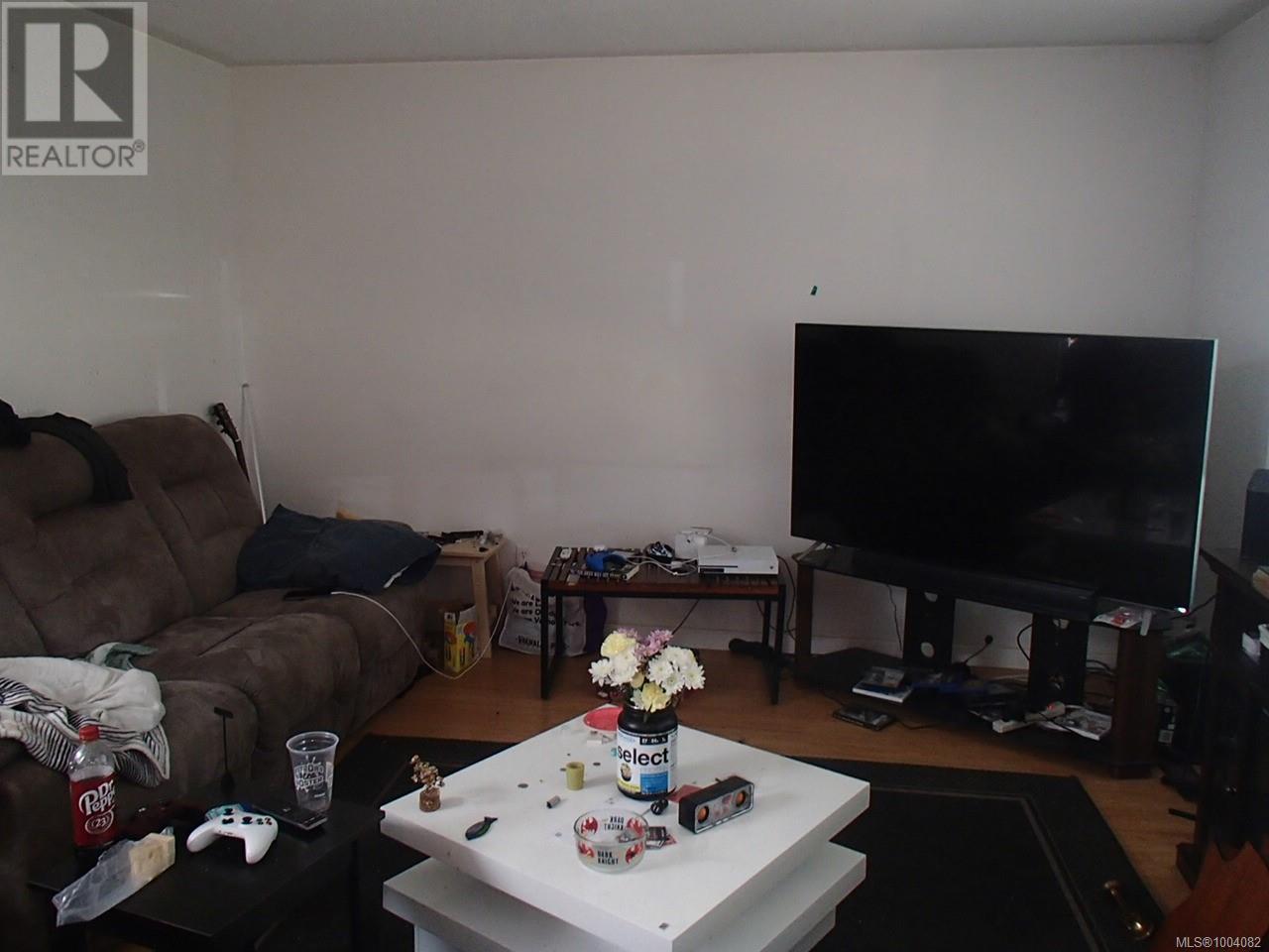 Property at 1526 Stag Rd image 2