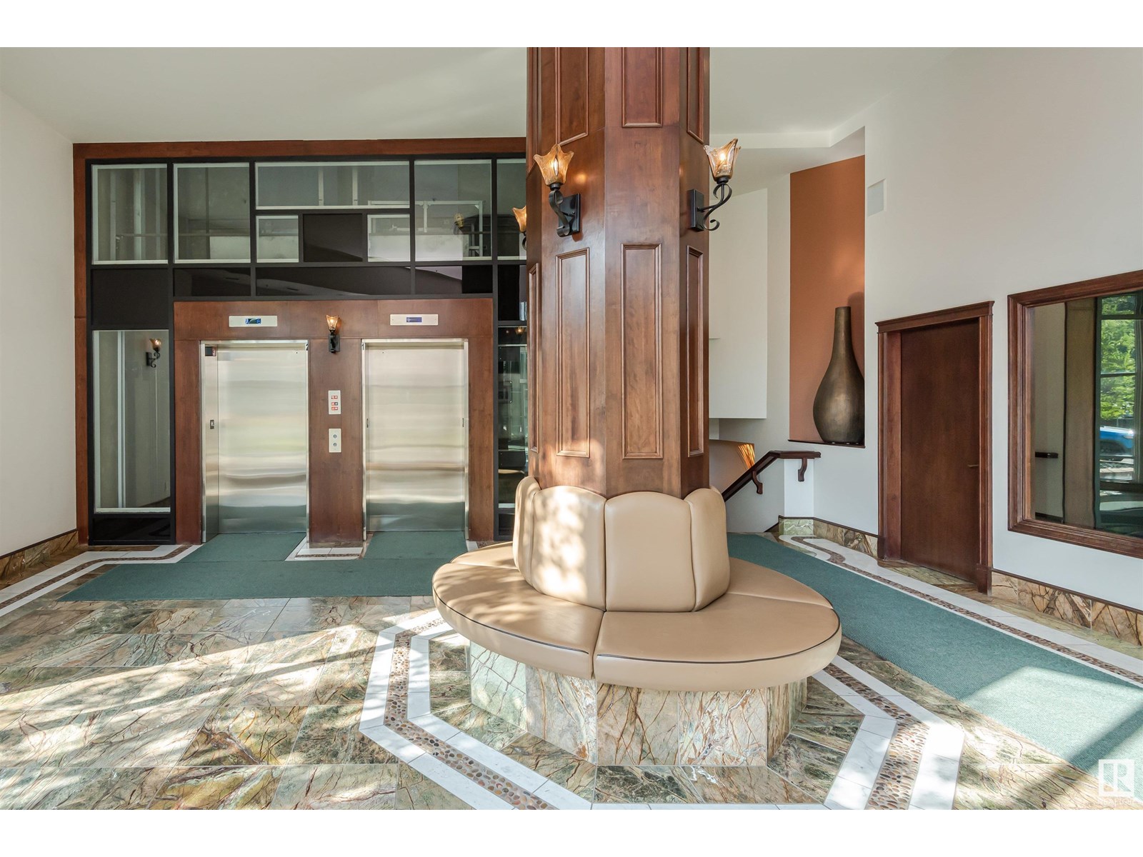 #506 10142 111 St Nw Nw, Edmonton, Alberta  T5K 1K6 - Photo 4 - E4443246