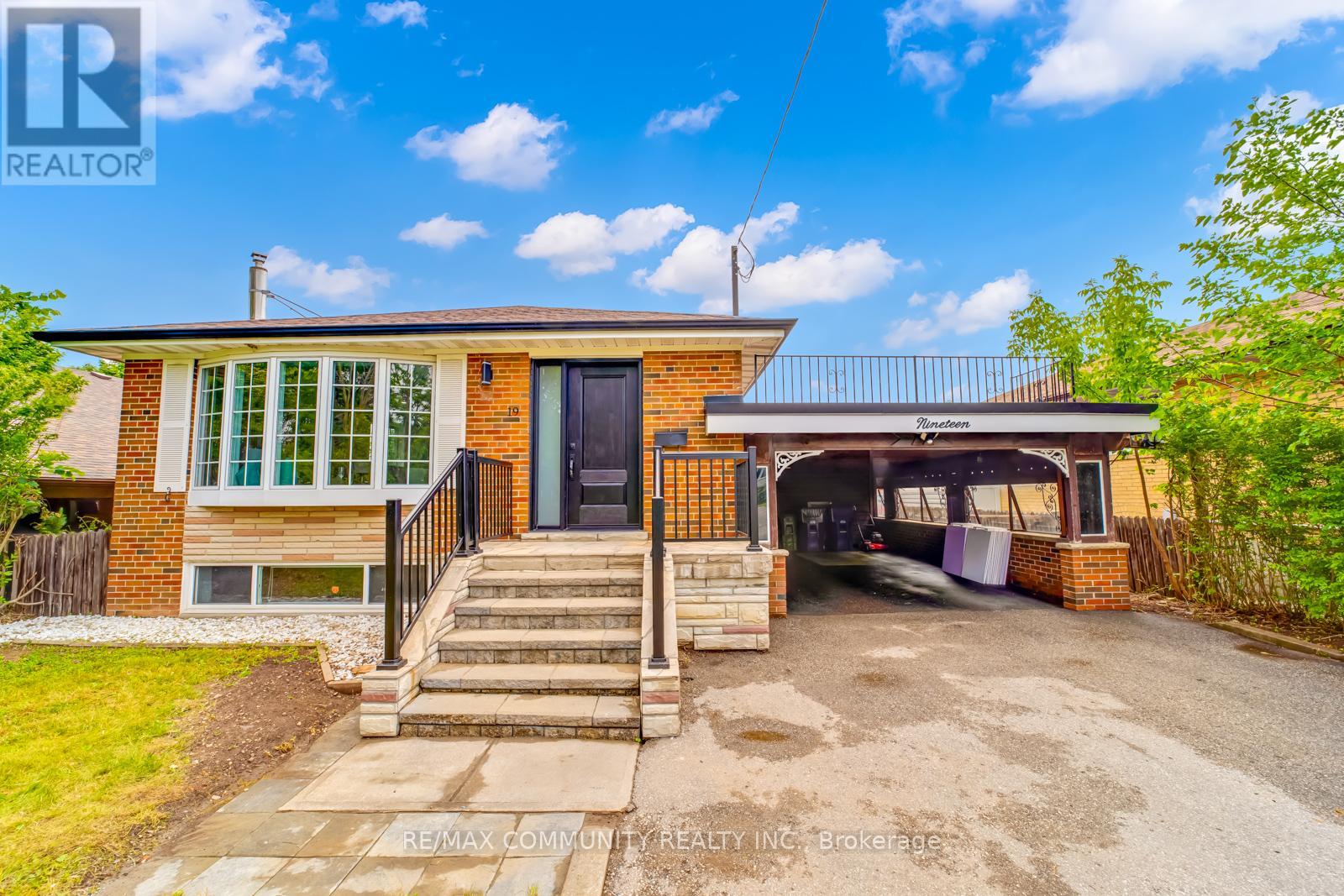 Property at 19 STEPHENFRANK ROAD image 4