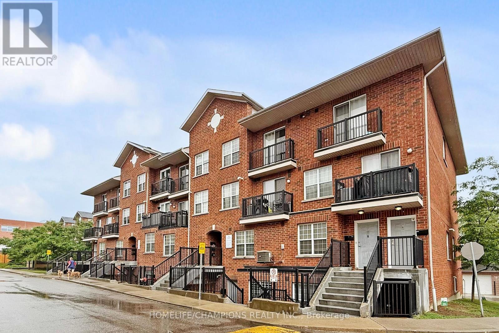 Property at 304 - 35 STRANGFORD LANE S image 2