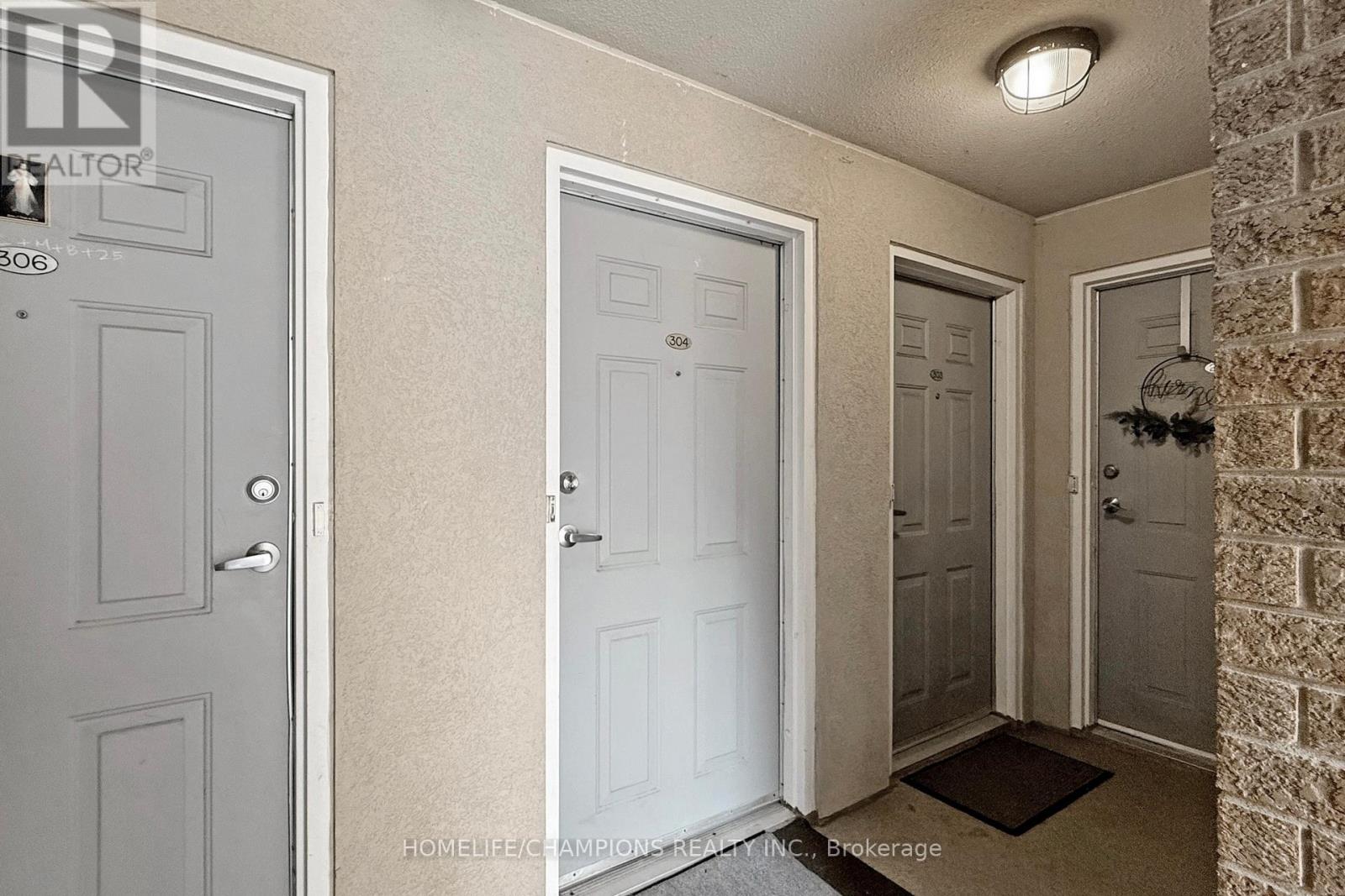 Property at 304 - 35 STRANGFORD LANE S image 5