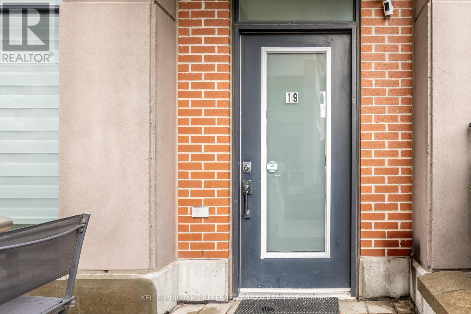 Property at 19 TOWN CENTRE COURT image 3
