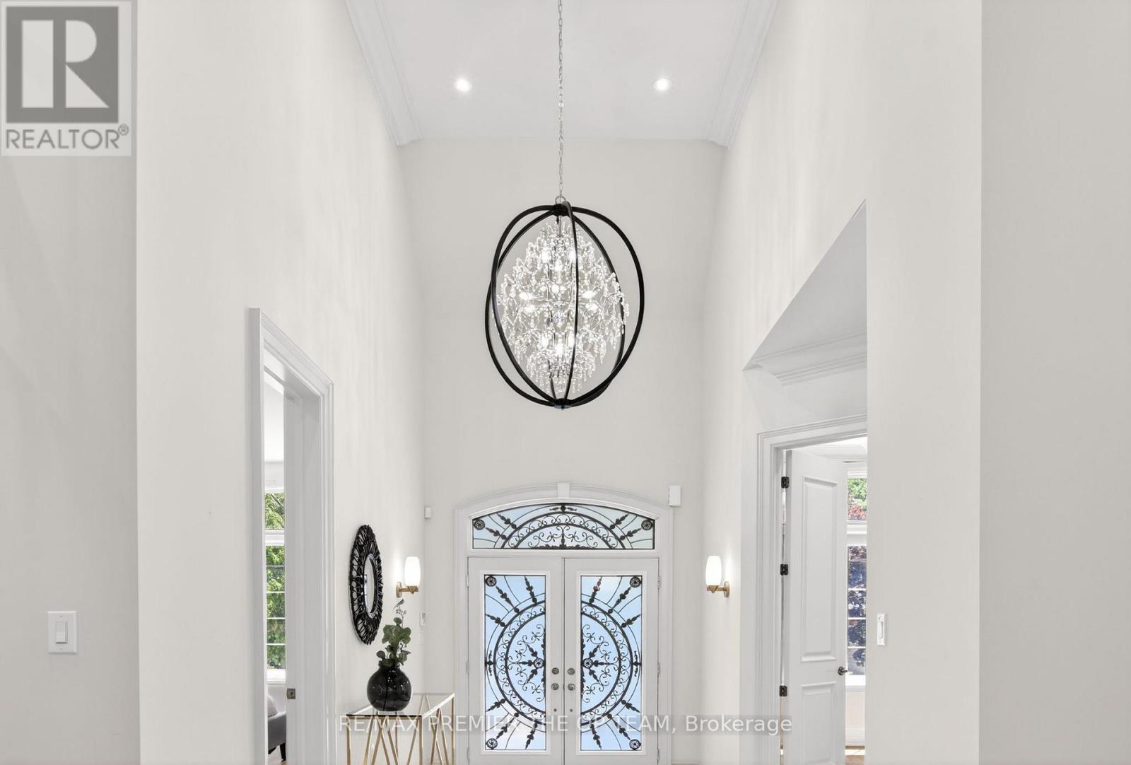 Property at 24 GRAND VELLORE CRESCENT image 2