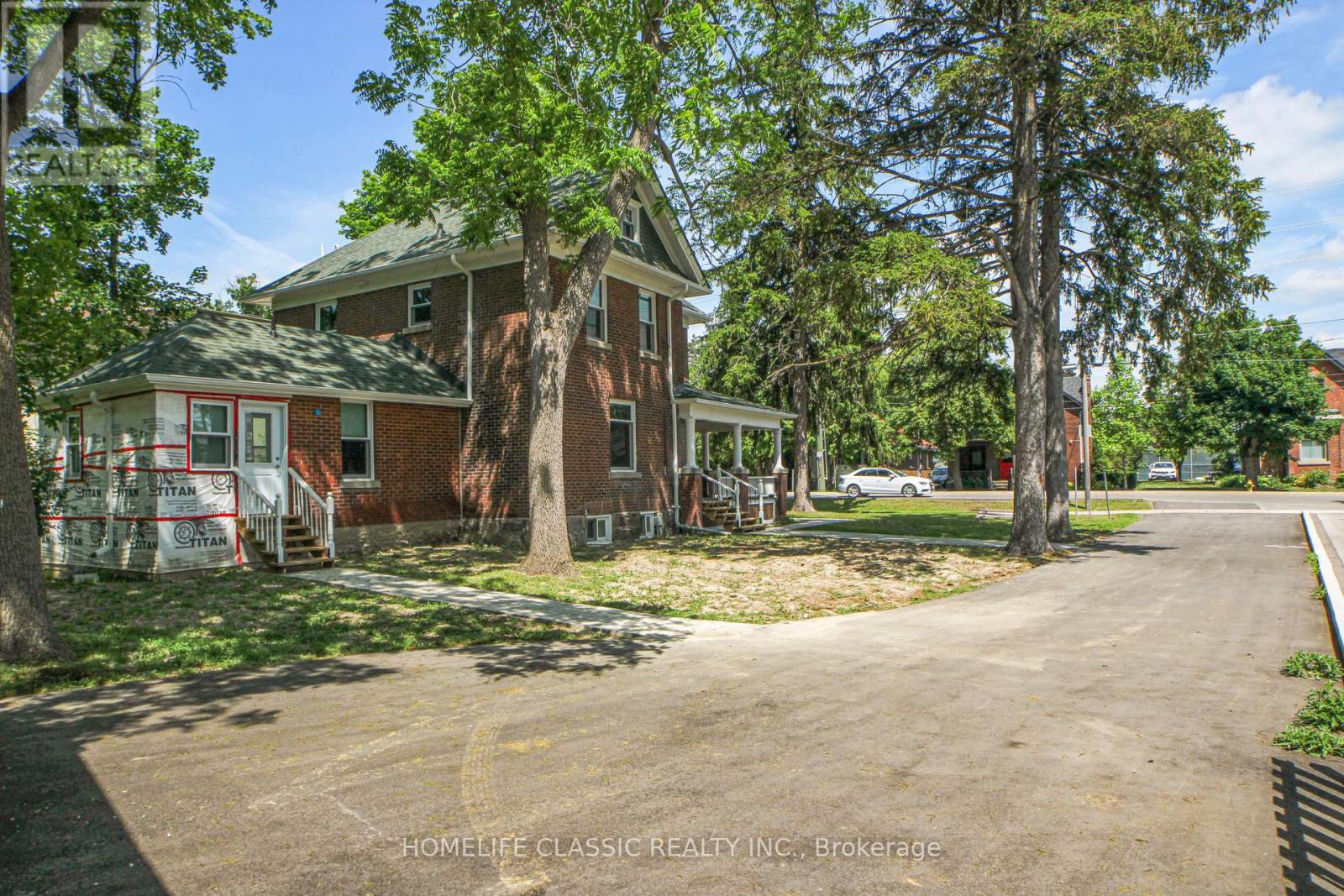Unit A - 33 Centre Street, Vaughan (Crestwood-Springfarm-Yorkhill), Ontario  L4J 1G1 - Photo 2 - N12233508