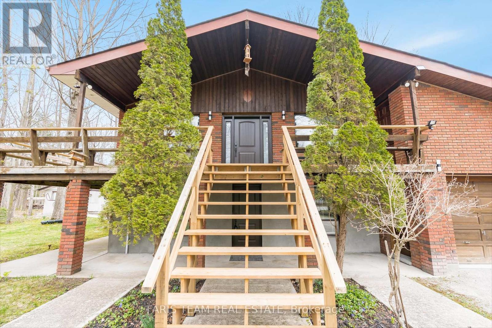 Property at 8 CELESTINE COURT image 4