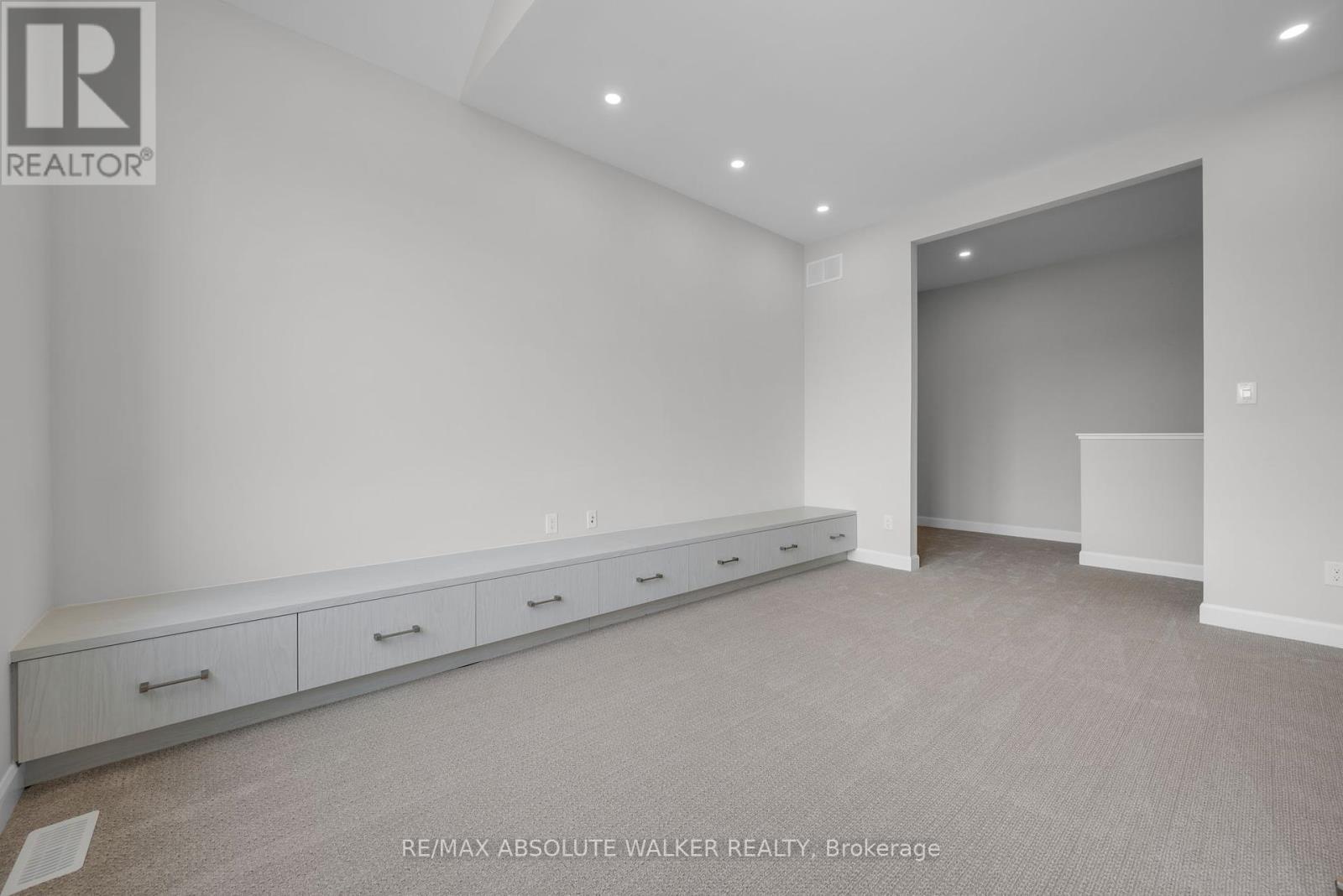 231 L'etang Street, Clarence-Rockland, Ontario K4K 0K1 - Photo 16 - X12233588